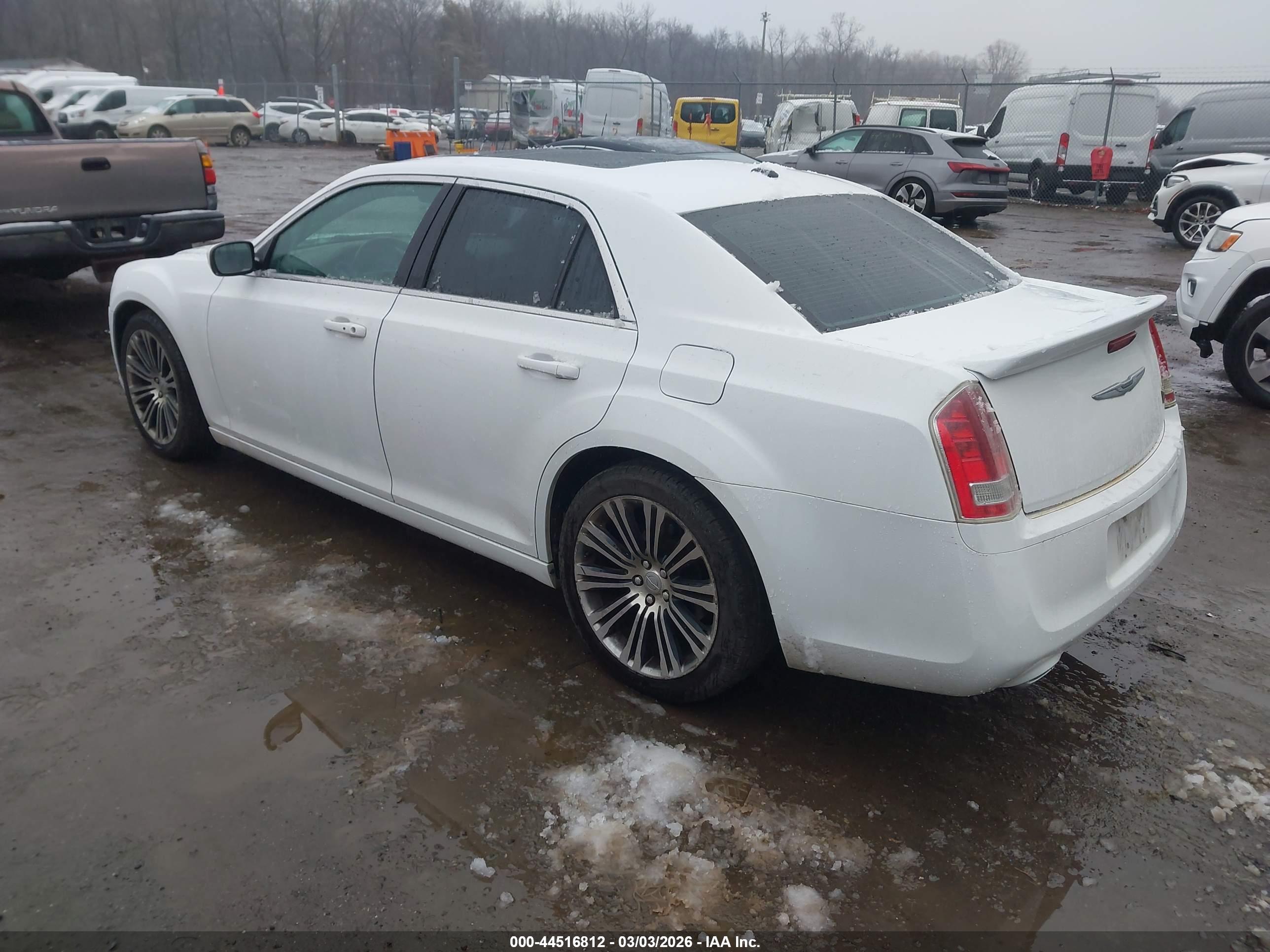 CHRYSLER 300 image 3