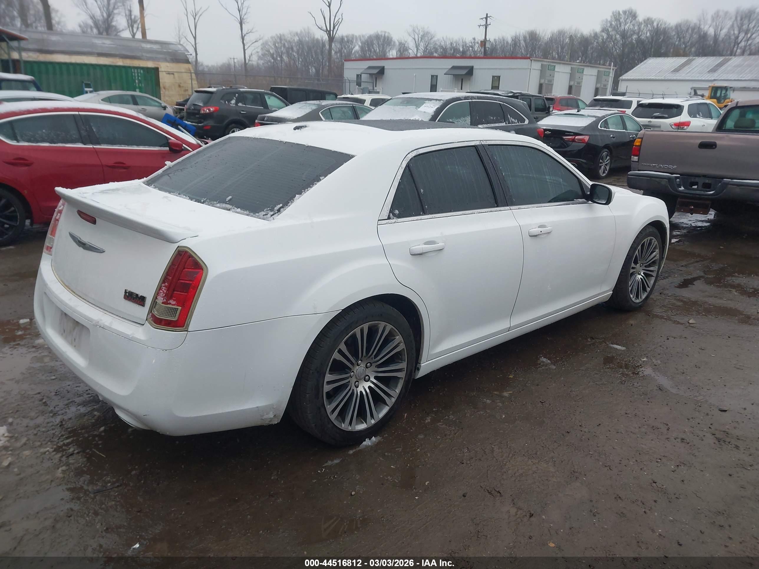 CHRYSLER 300 image 4