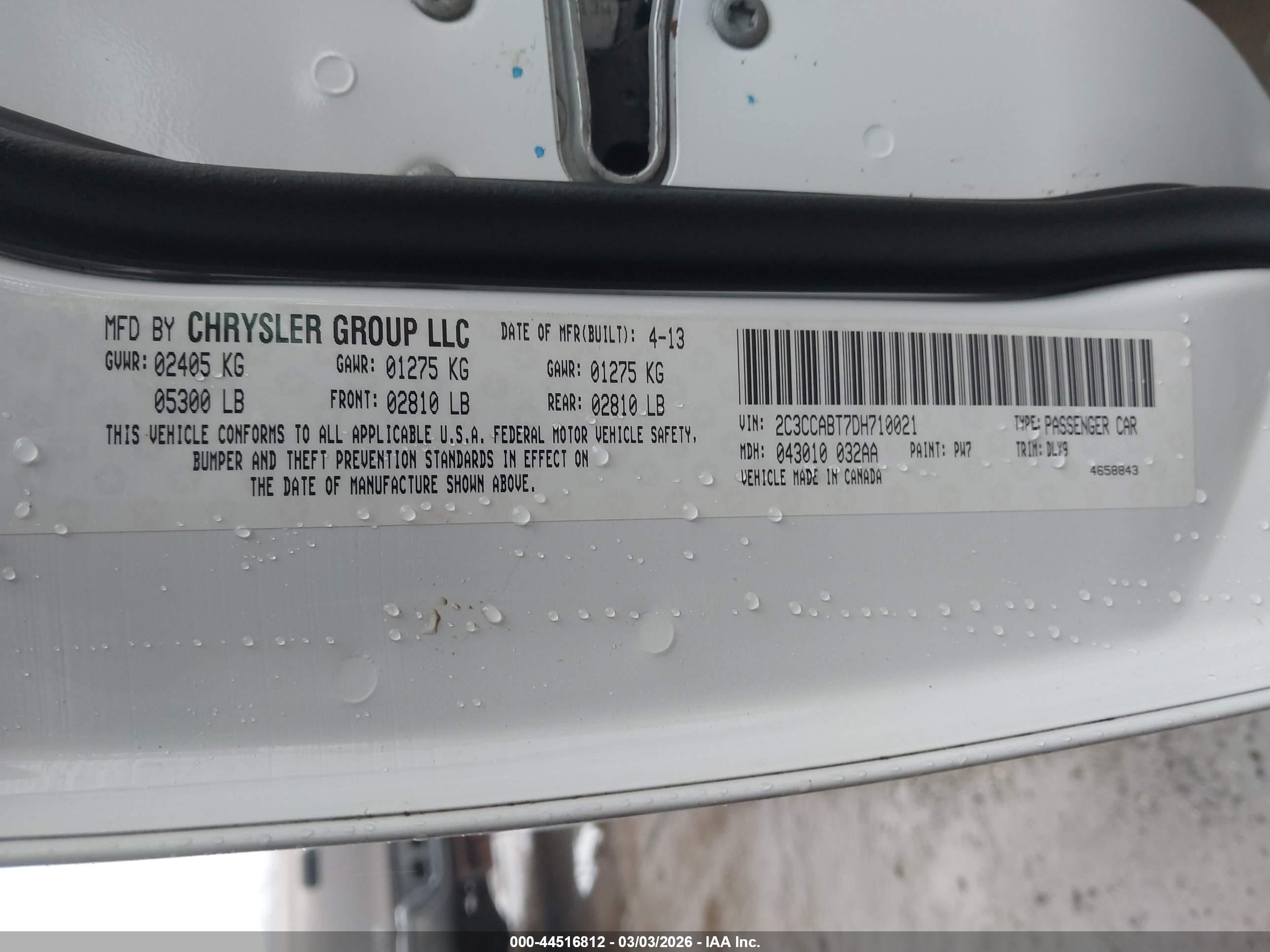 CHRYSLER 300 image 9