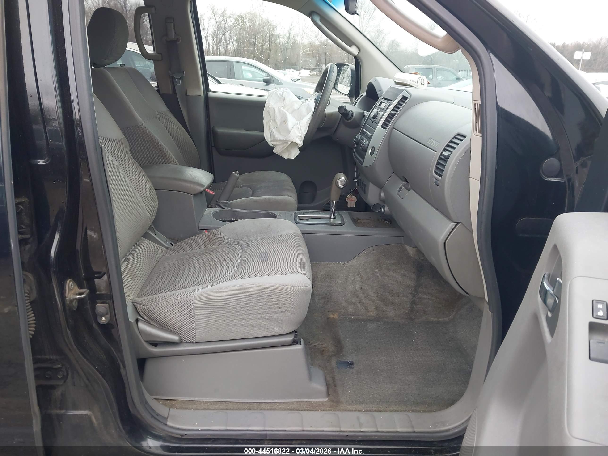 NISSAN FRONTIER image 5