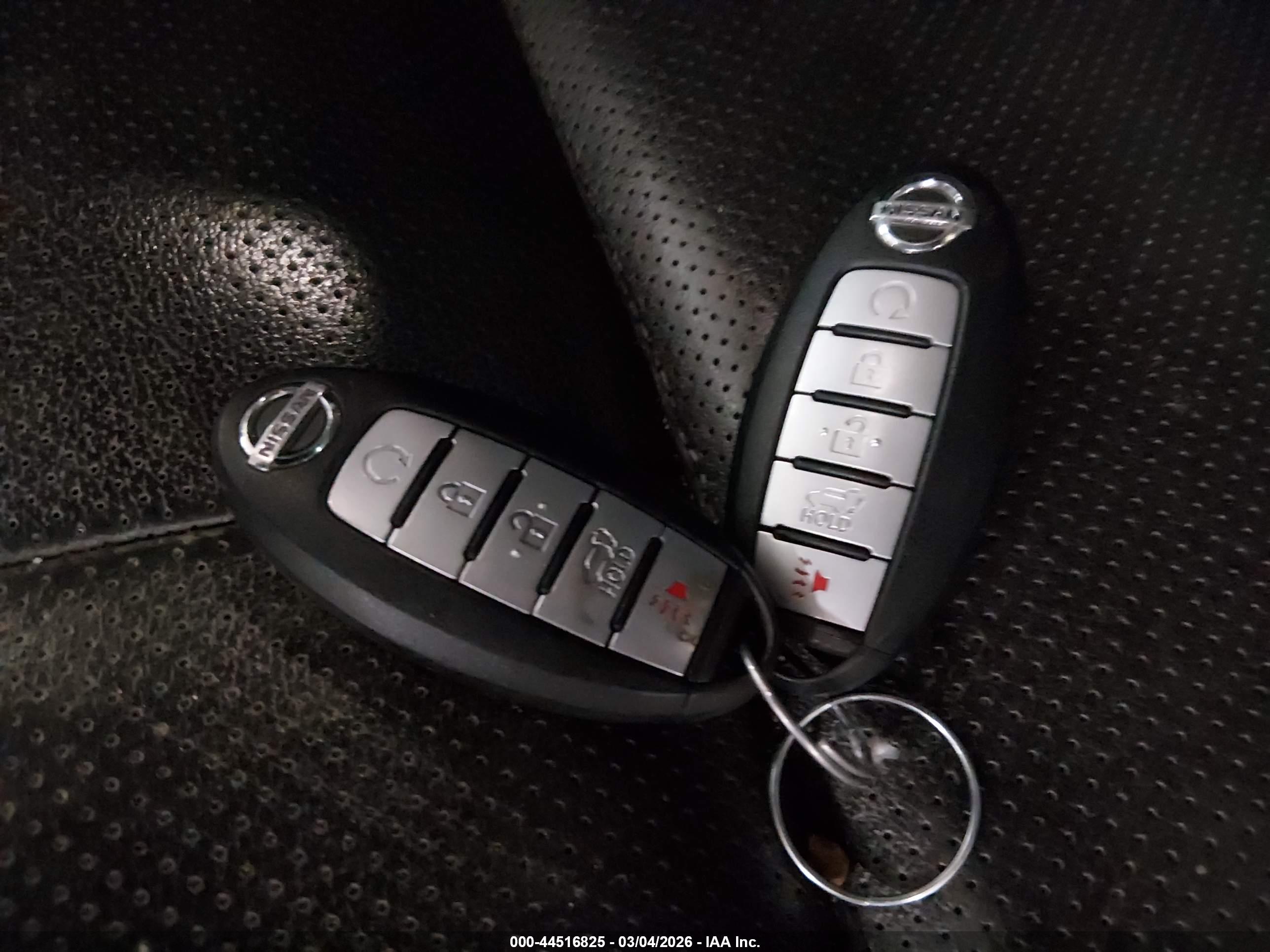 NISSAN MURANO image 11