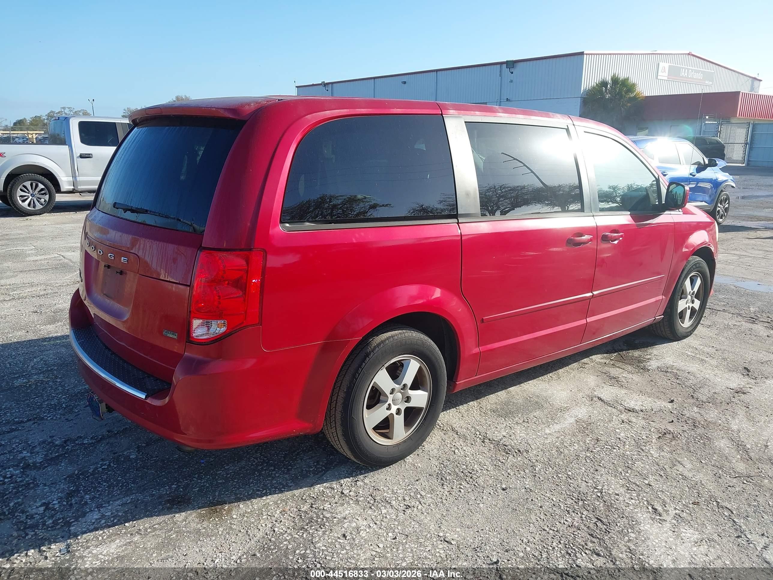 DODGE GRAND image 4