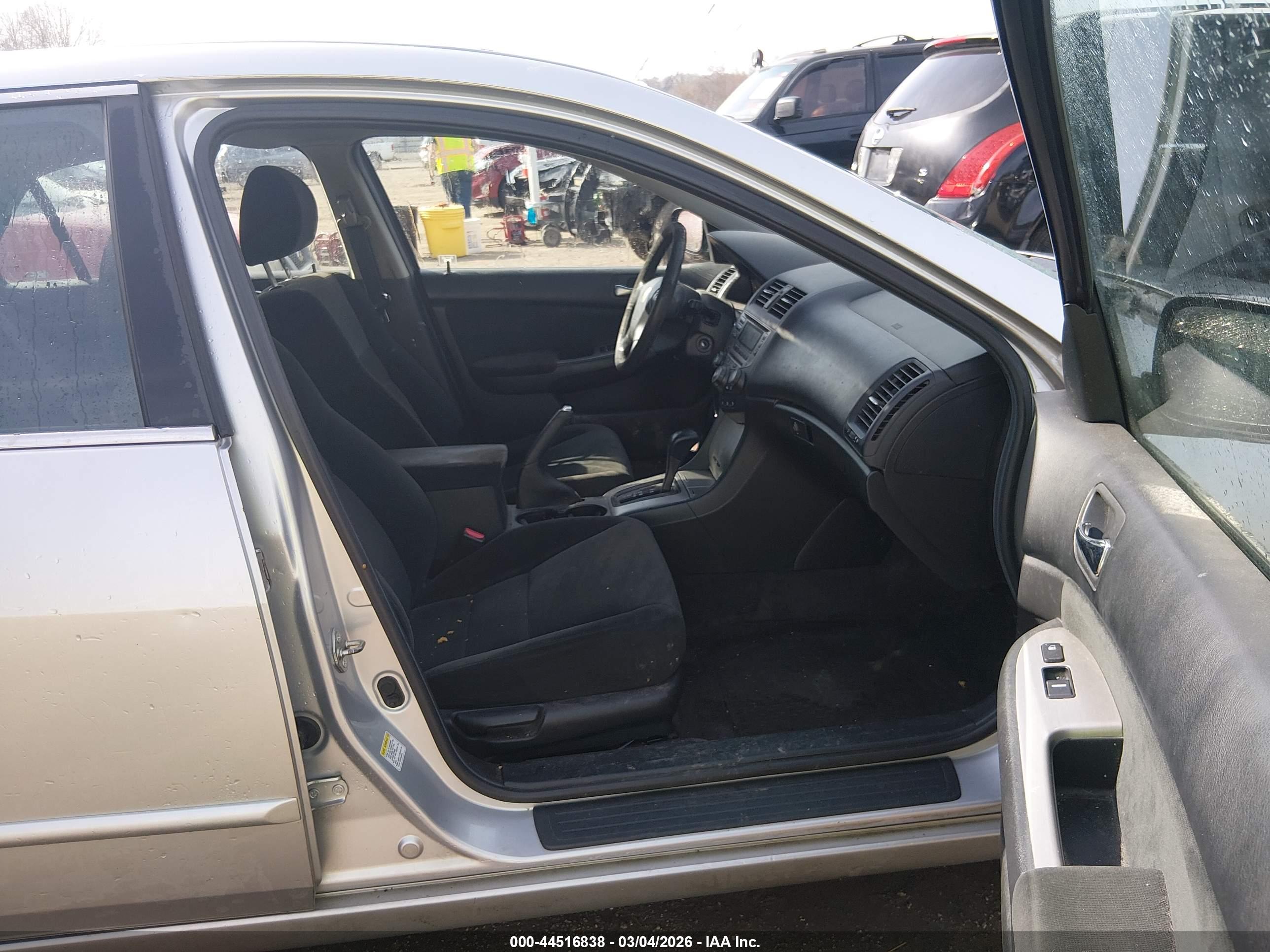 HONDA ACCORD image 5