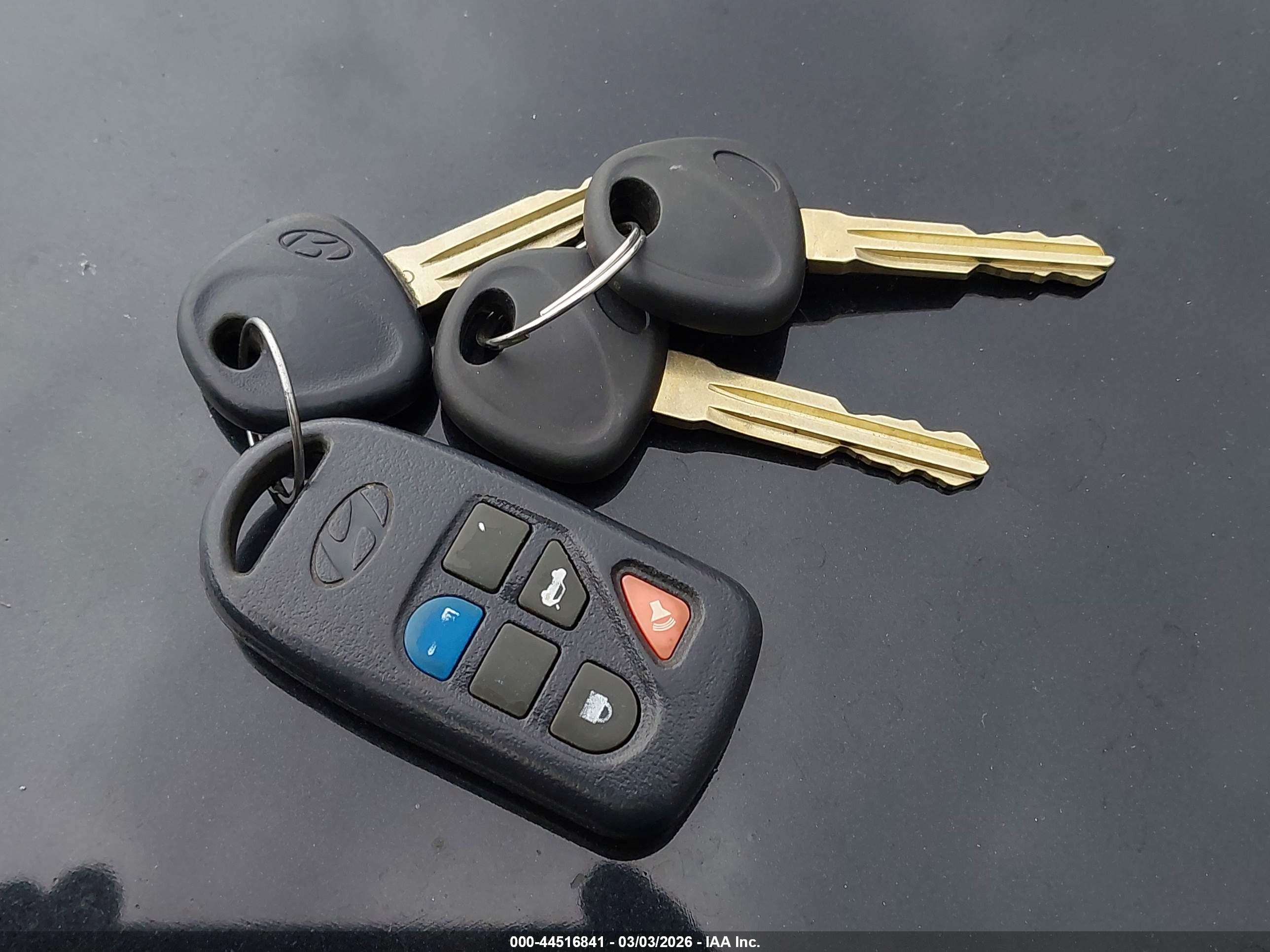 HYUNDAI ELANTRA image 11