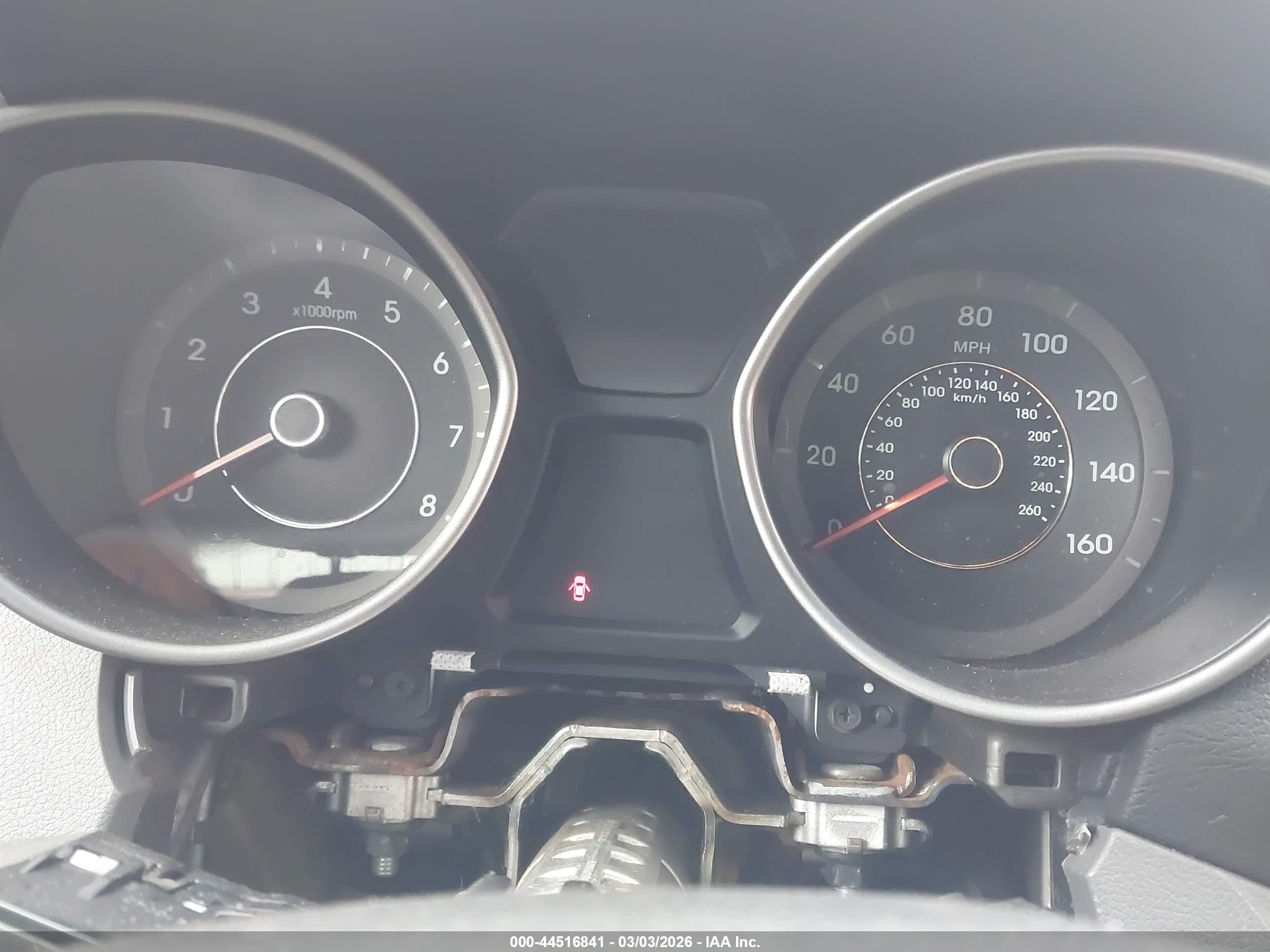 HYUNDAI ELANTRA image 7