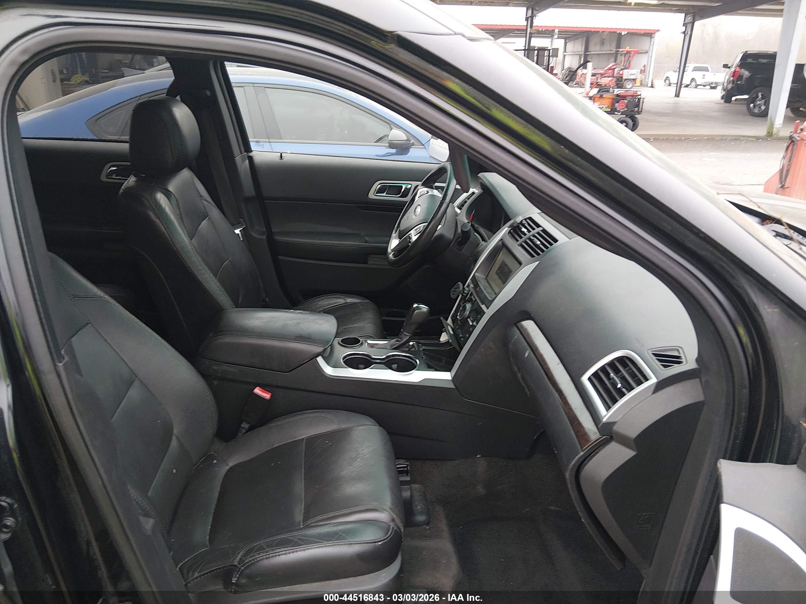 FORD EXPLORER image 5