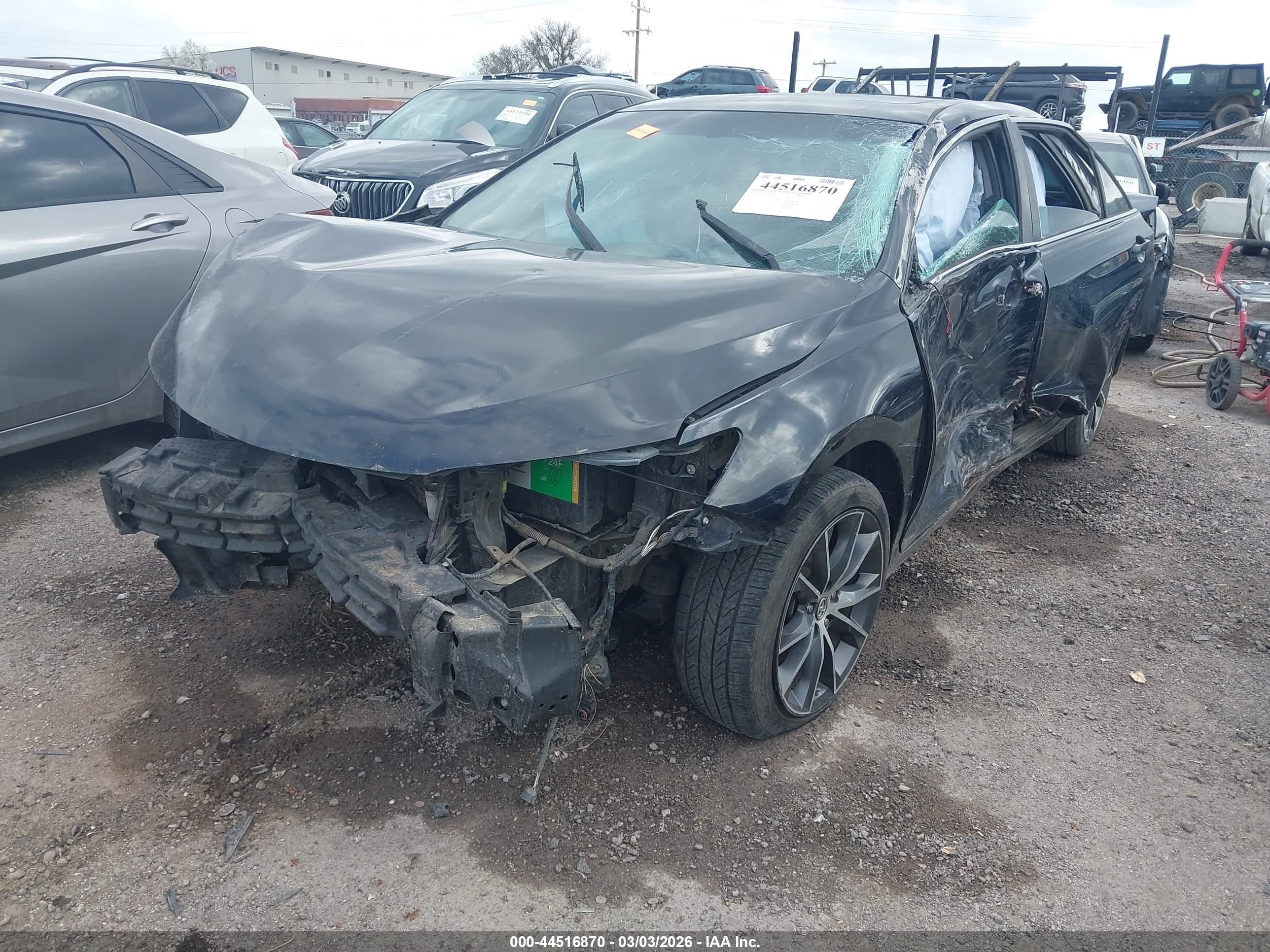 TOYOTA CAMRY image 2