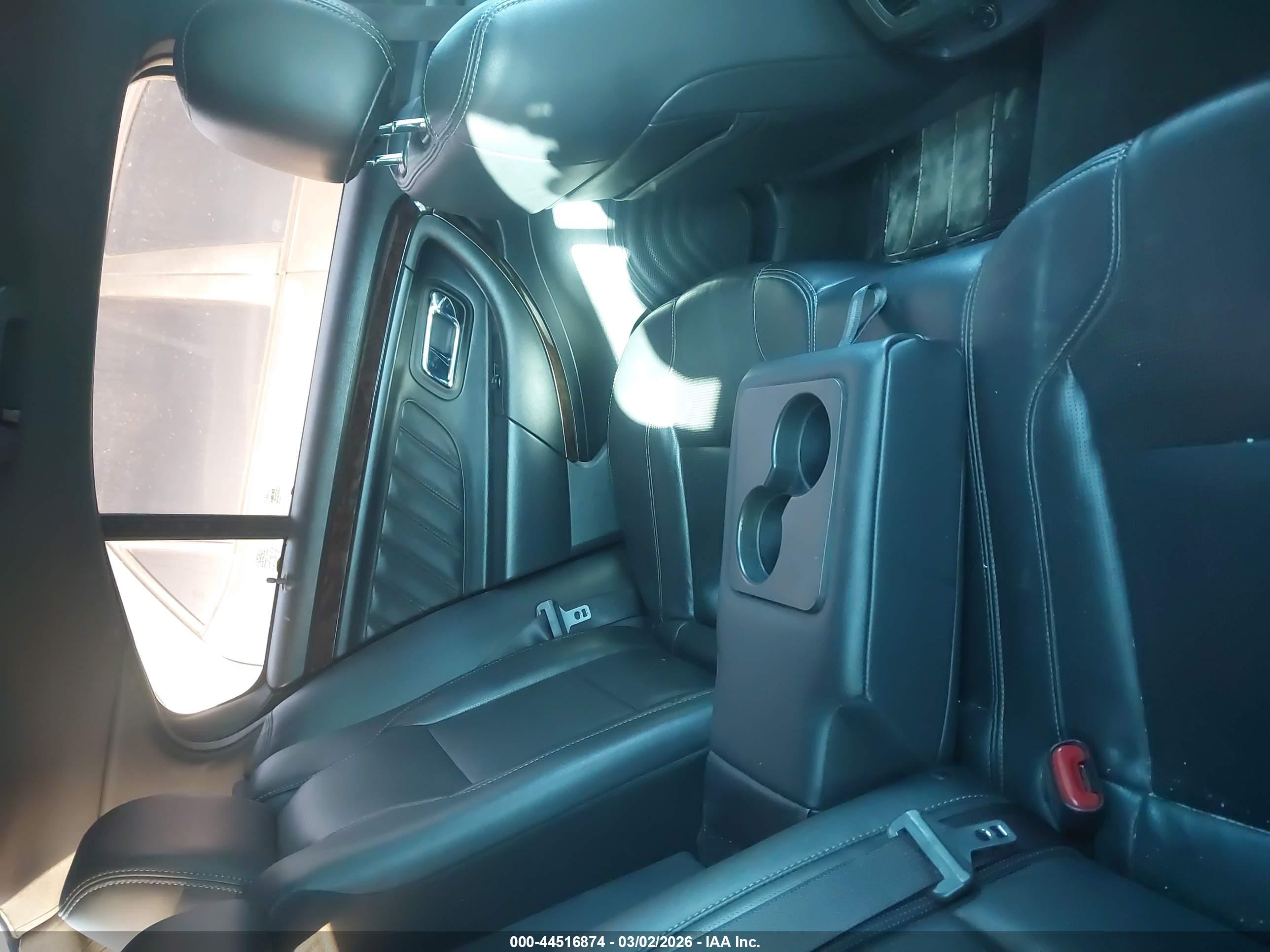 FORD TAURUS image 8