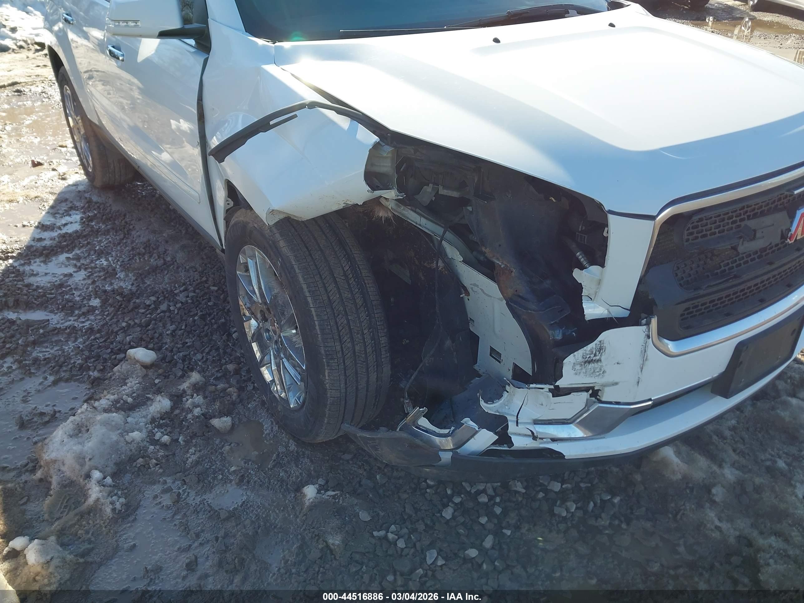 GMC ACADIA image 6