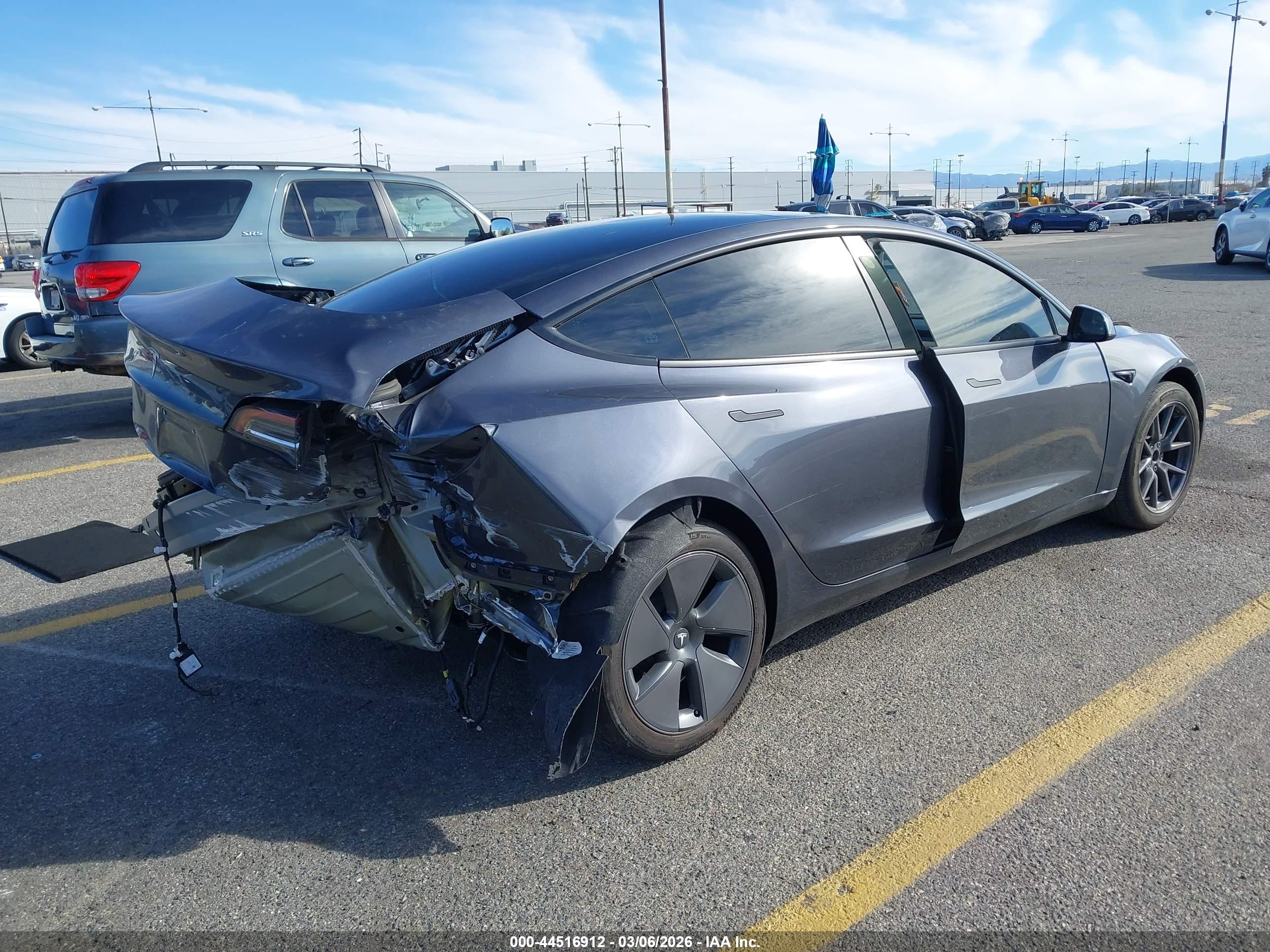 TESLA MODEL image 4