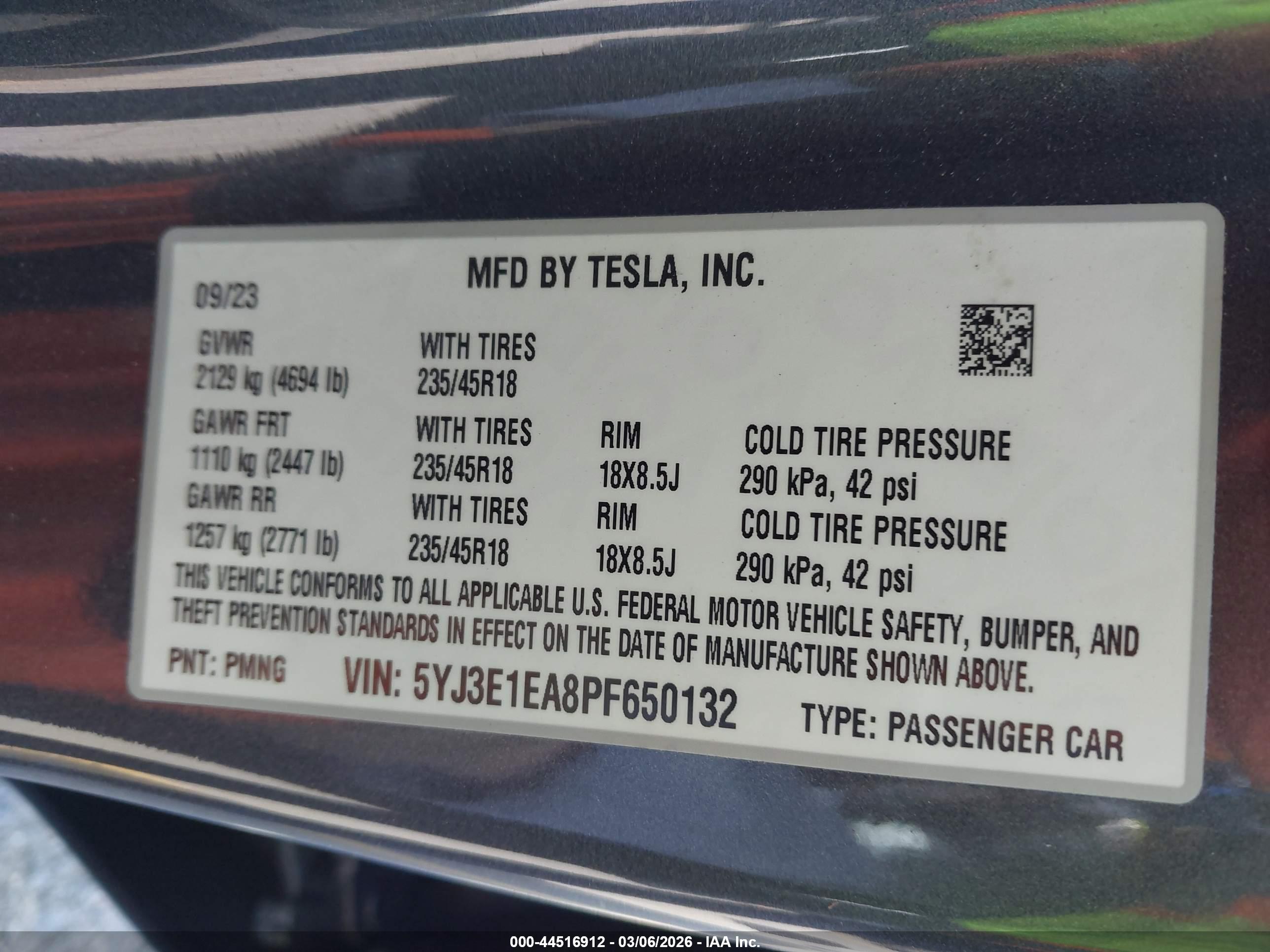 TESLA MODEL image 9