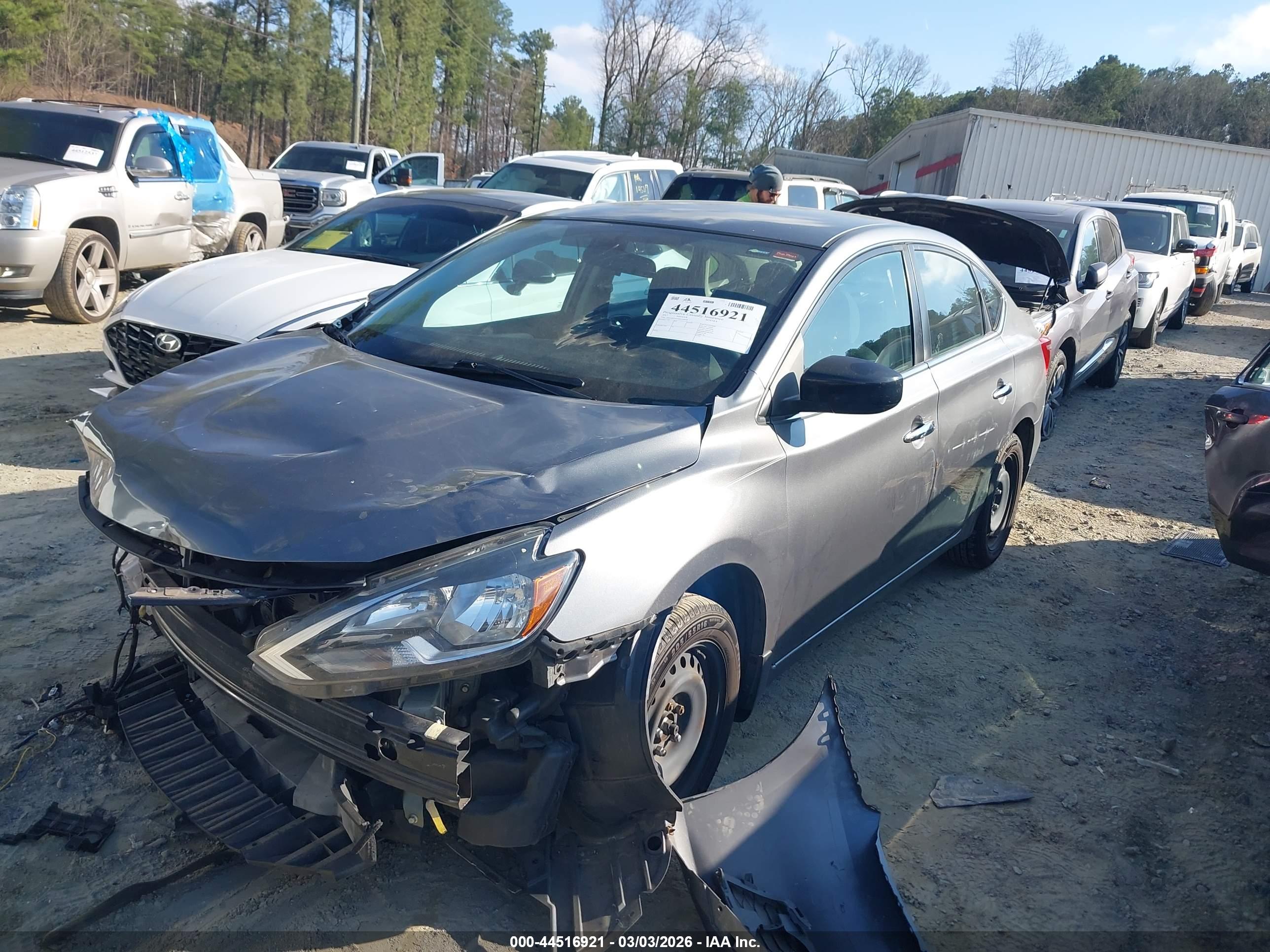 NISSAN SENTRA image 2