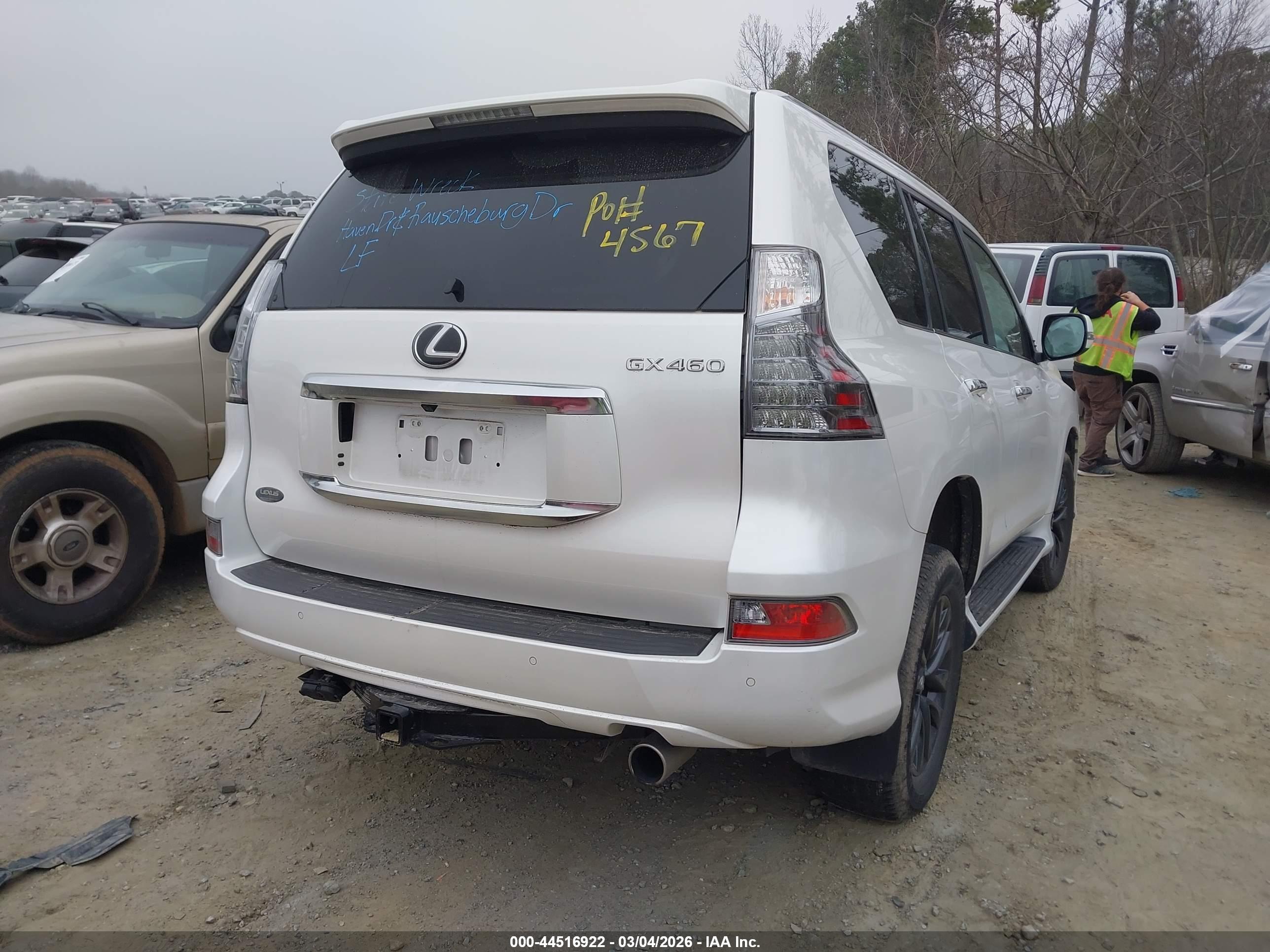 LEXUS GX image 4