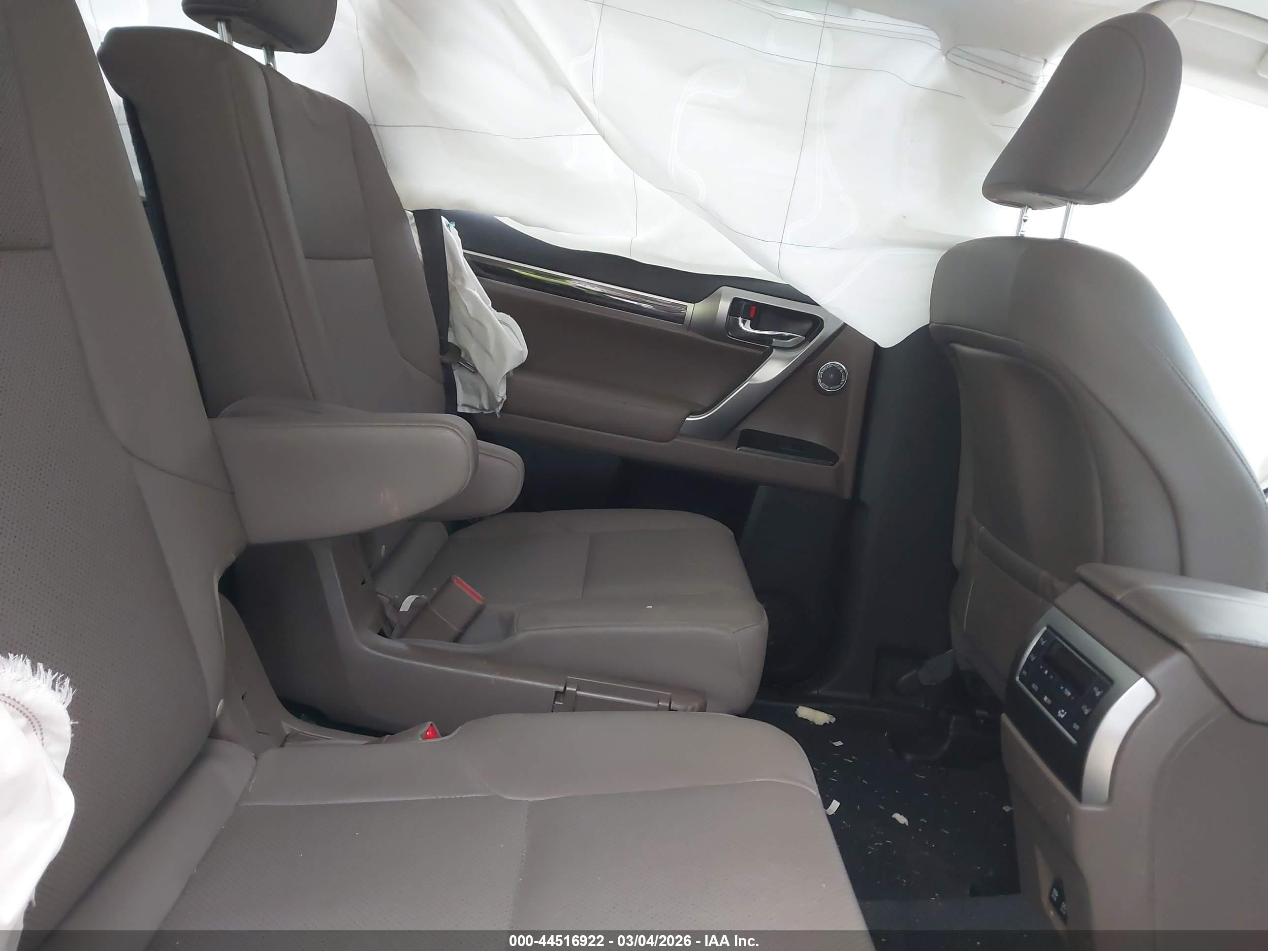 LEXUS GX image 8