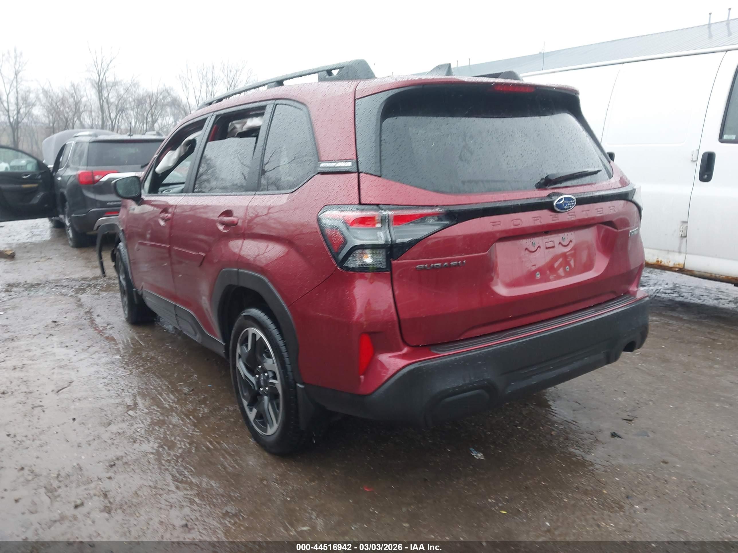 SUBARU FORESTER image 3