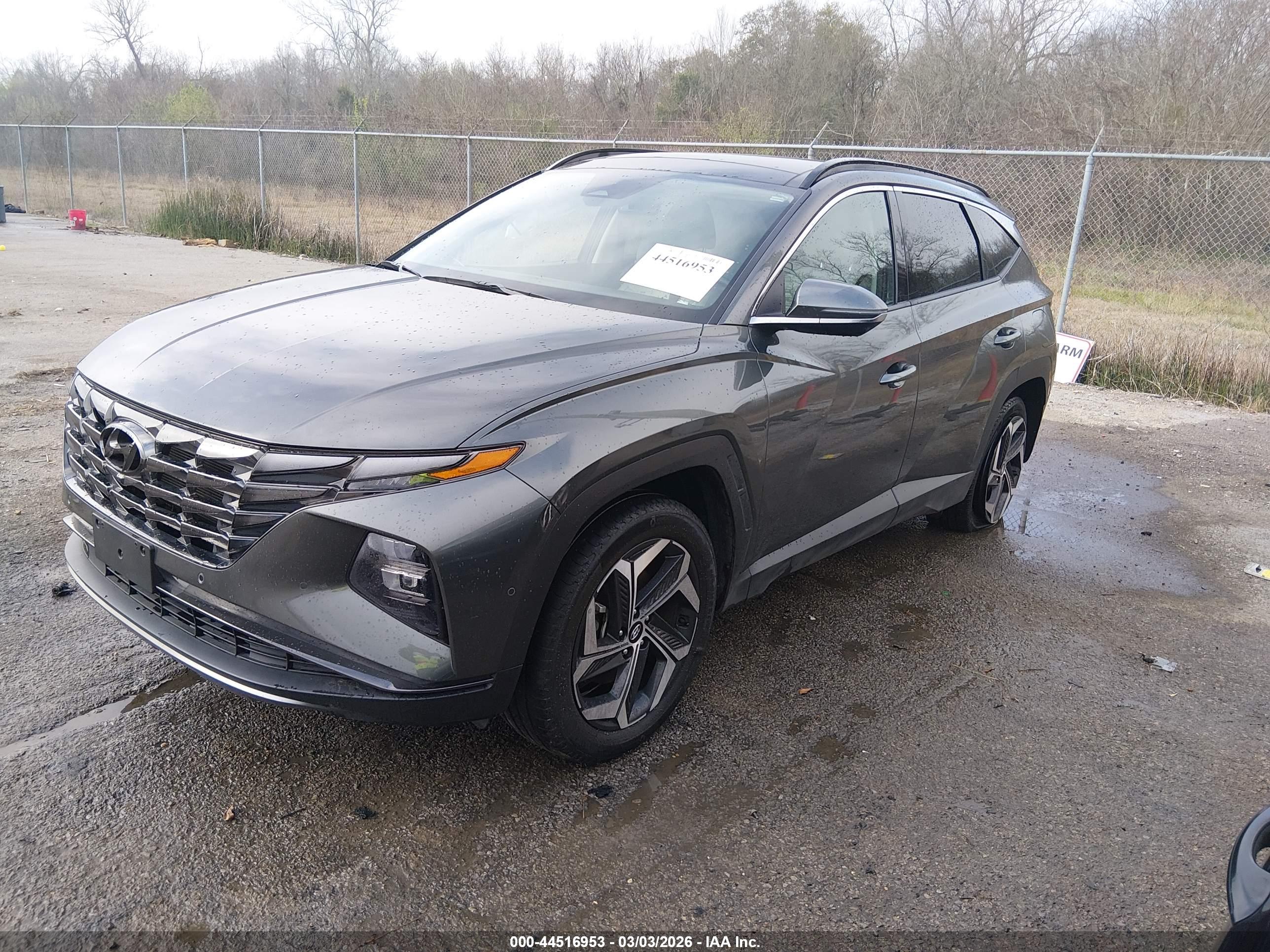 HYUNDAI TUCSON image 2