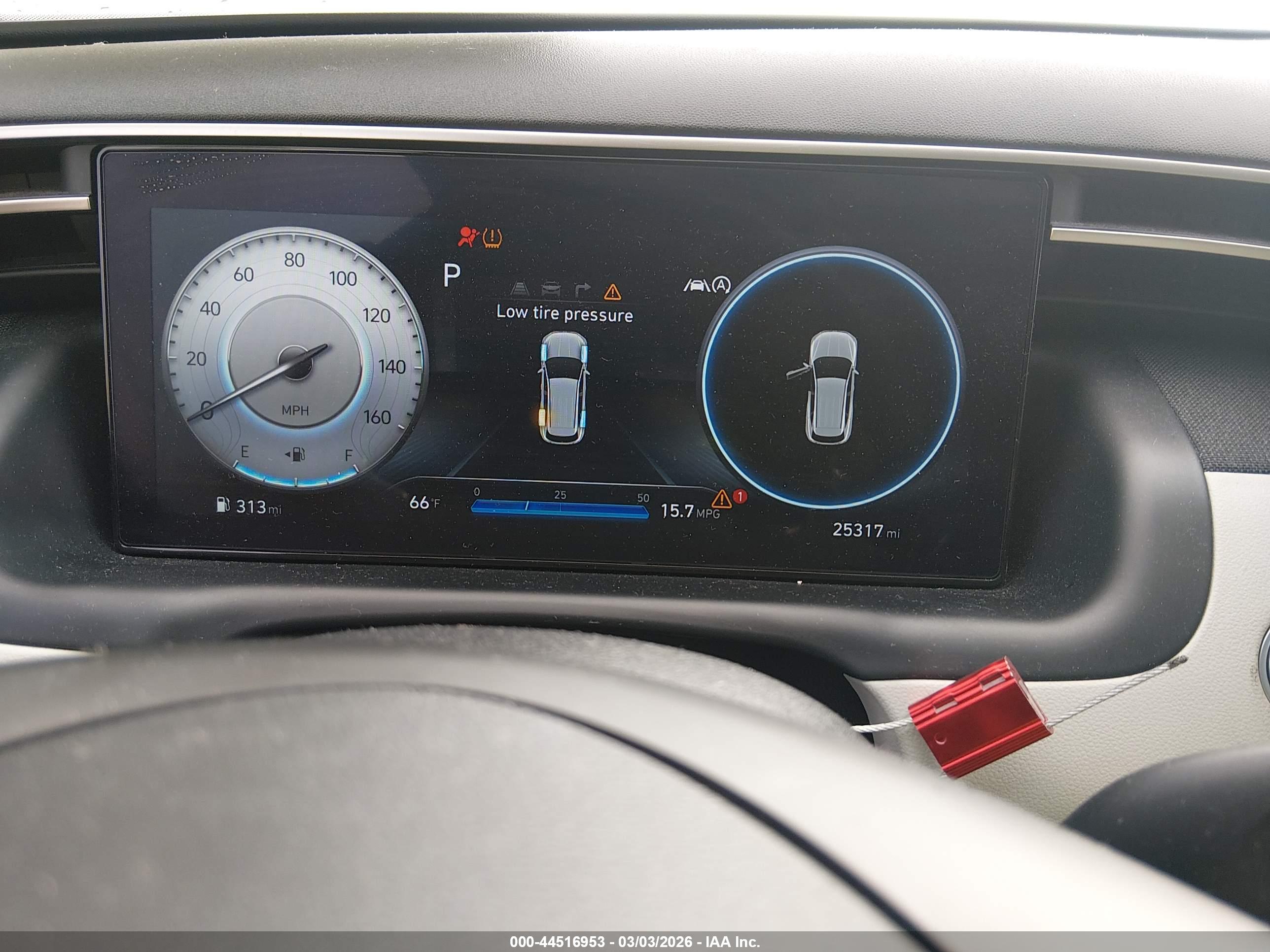 HYUNDAI TUCSON image 7