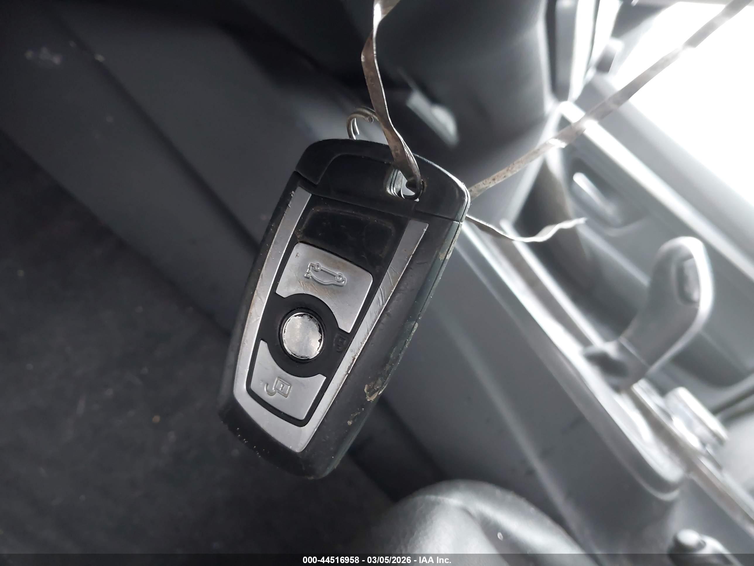 BMW 328I image 11