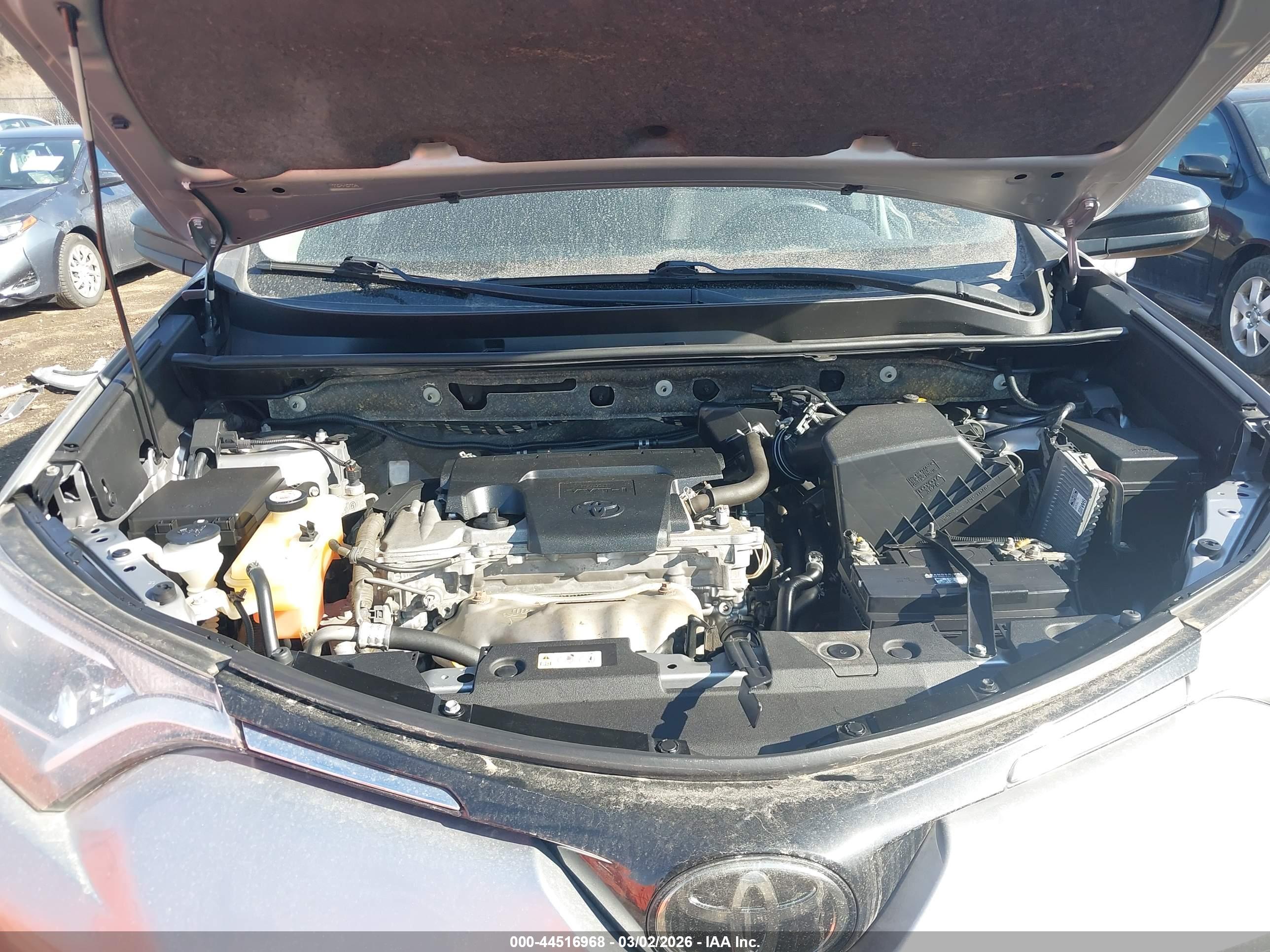 TOYOTA RAV4 image 10