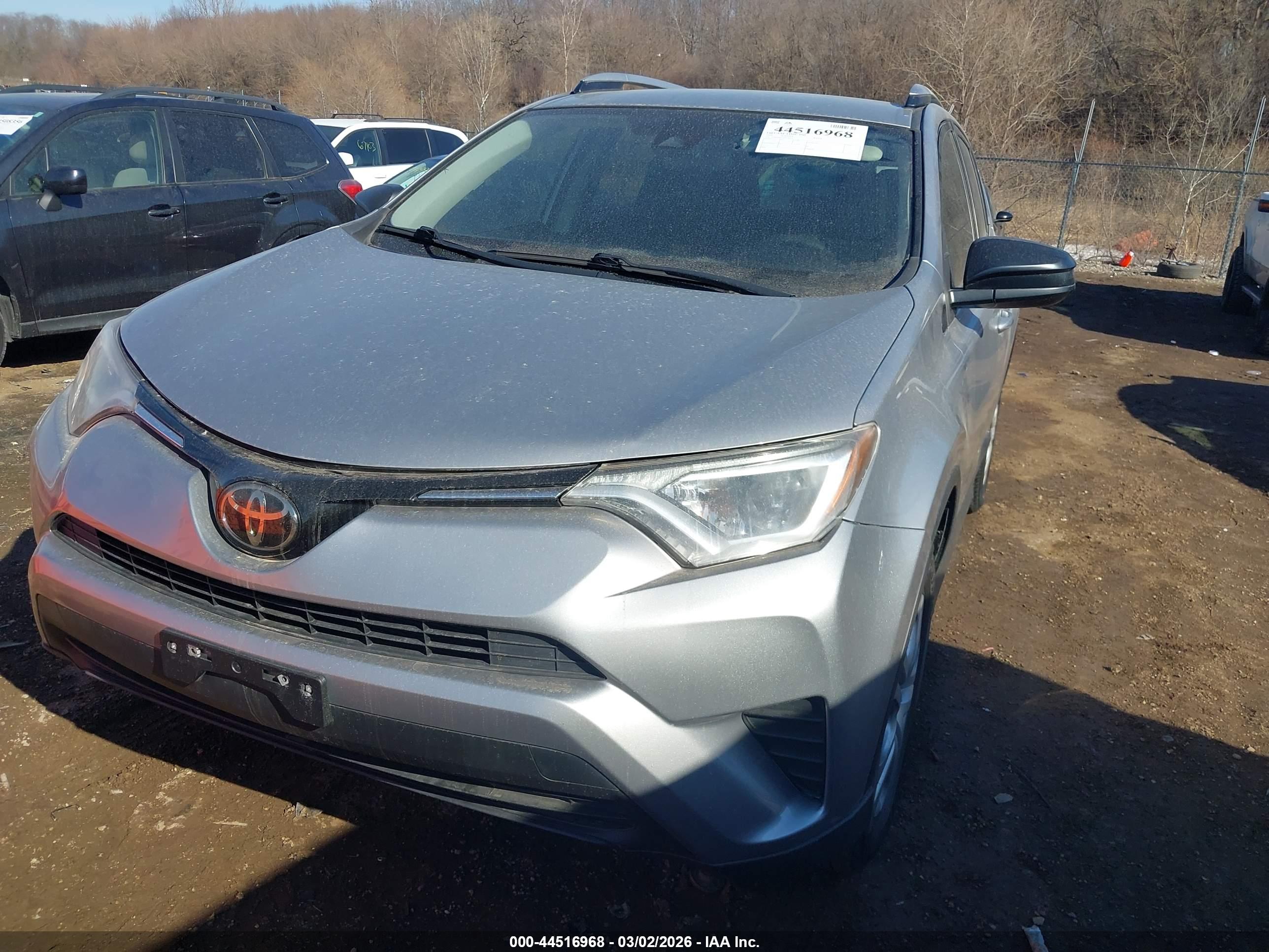 TOYOTA RAV4 image 6