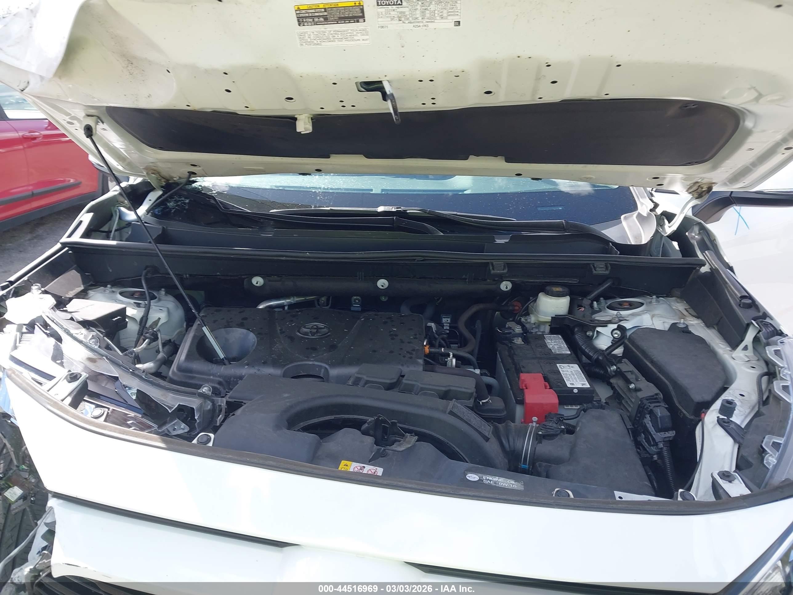 TOYOTA RAV4 image 10