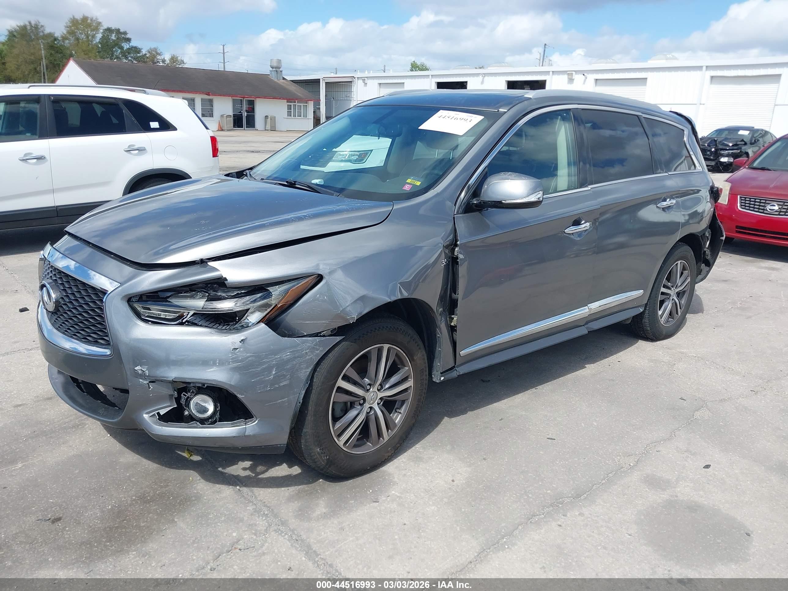 INFINITI QX60 image 2