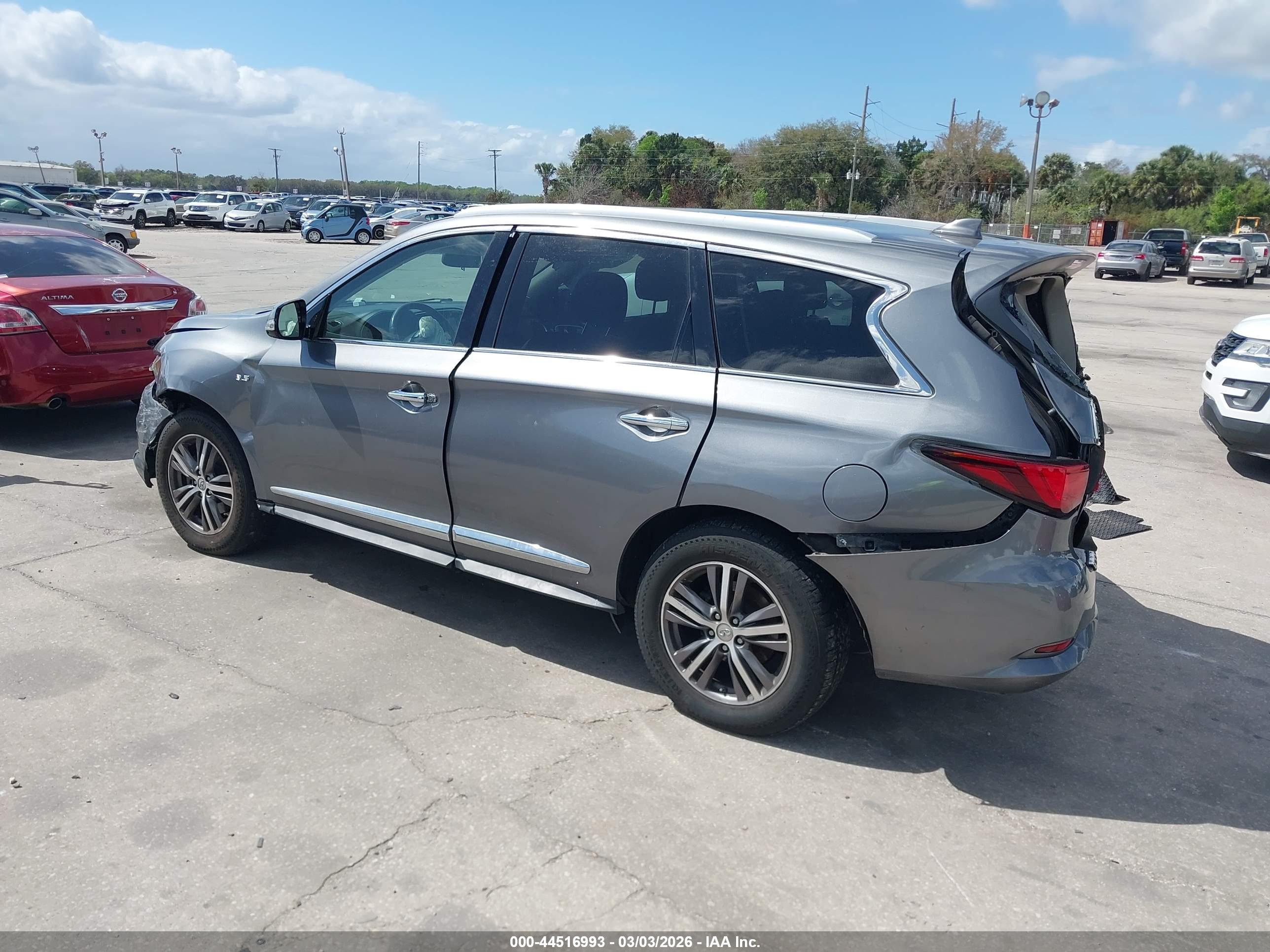 INFINITI QX60 image 3
