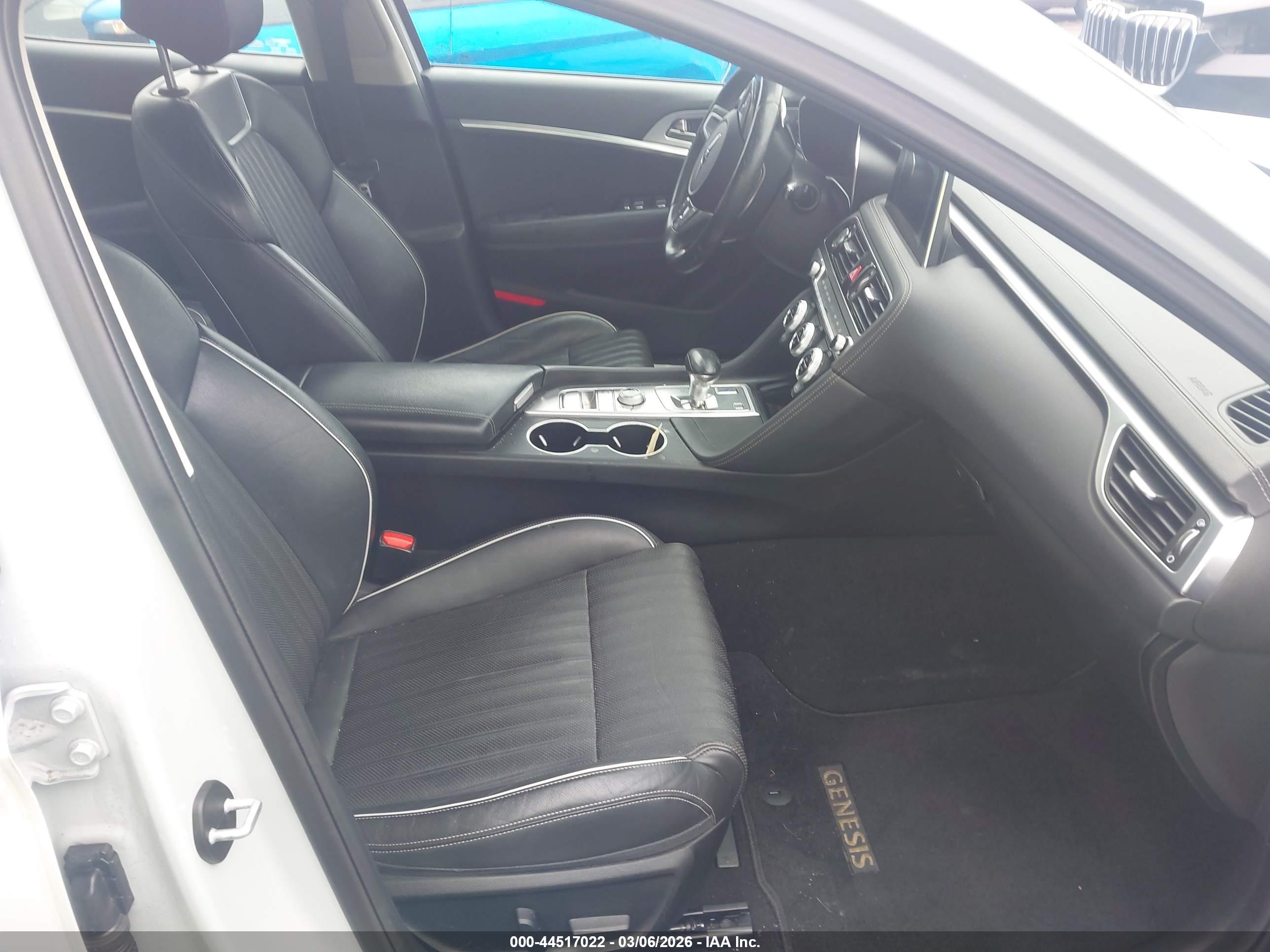 GENESIS G70 image 5