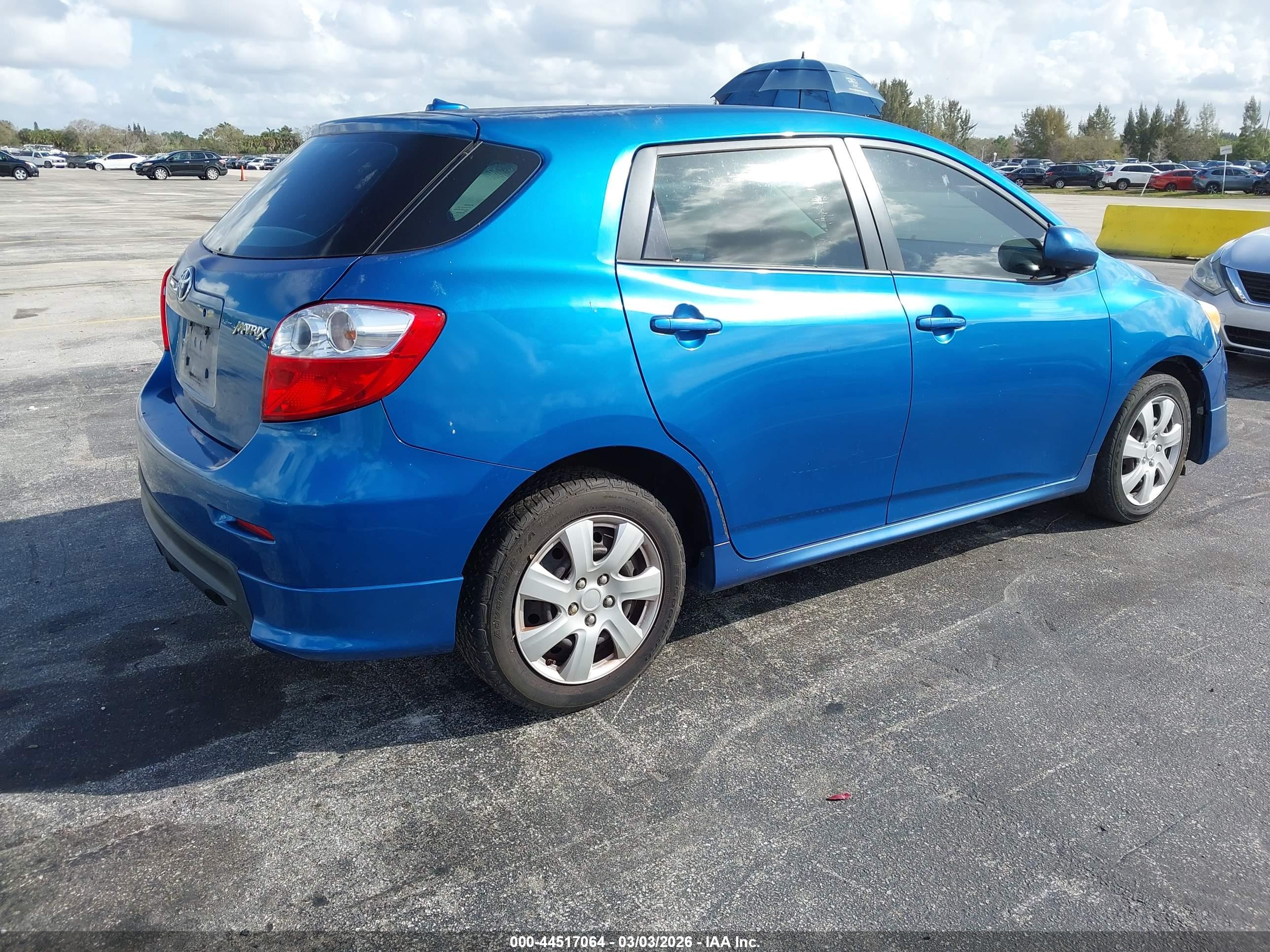 TOYOTA MATRIX image 4