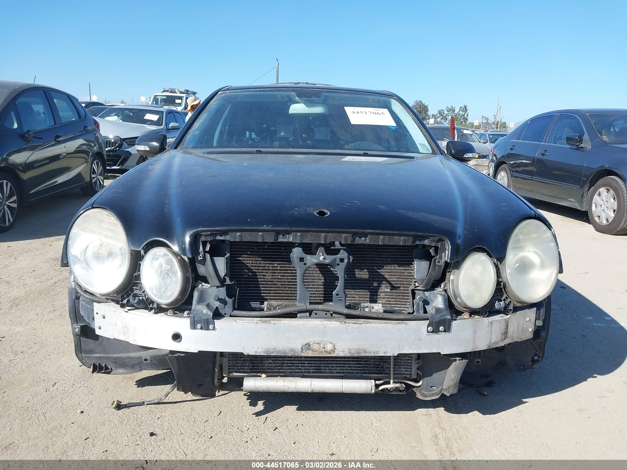 MERCEDES-BENZ E image 6