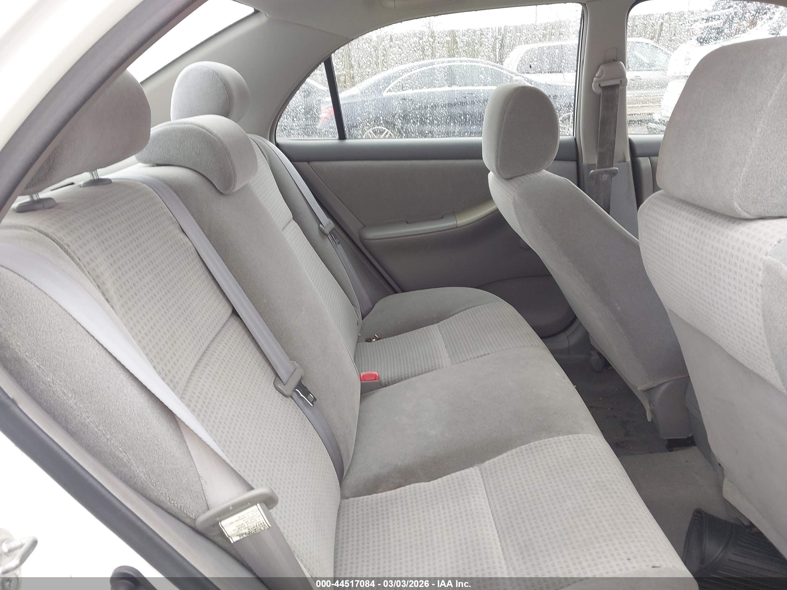 TOYOTA COROLLA image 8