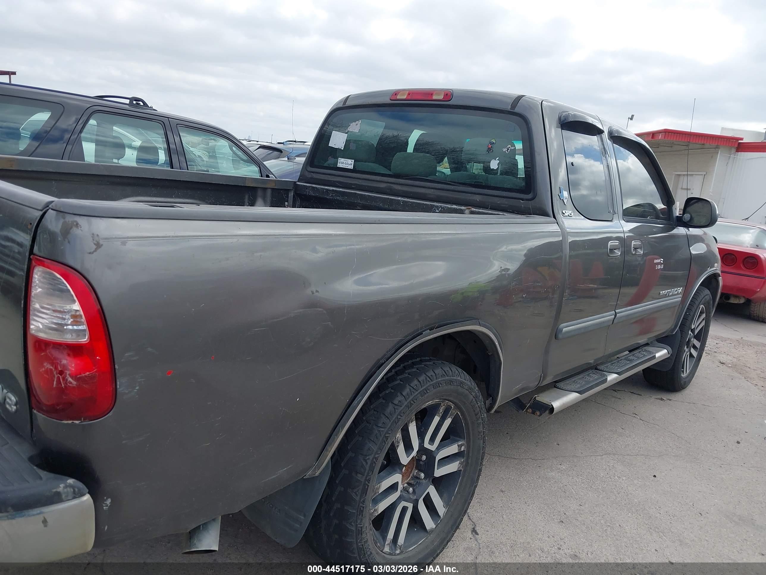 TOYOTA TUNDRA image 6