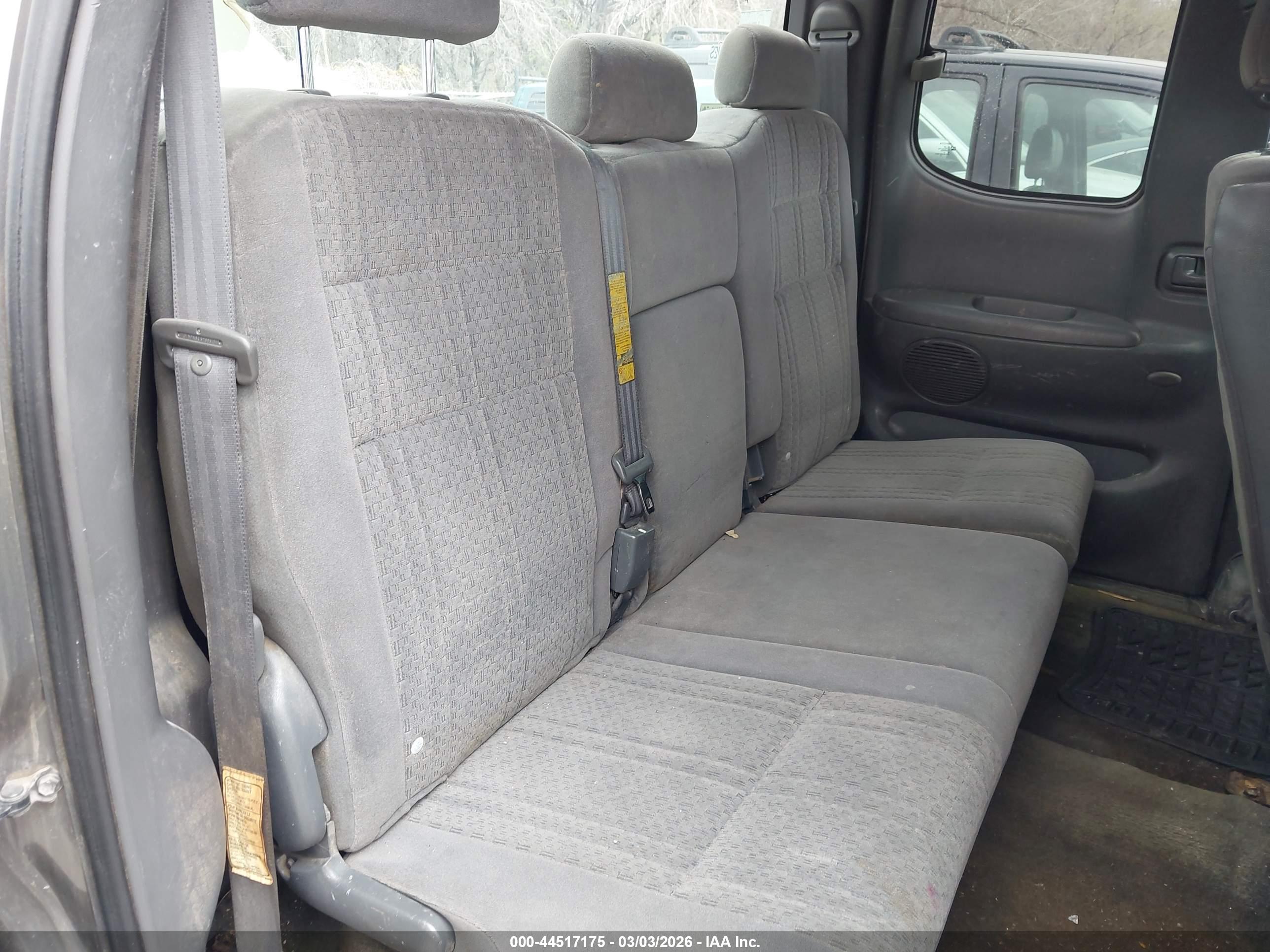 TOYOTA TUNDRA image 8