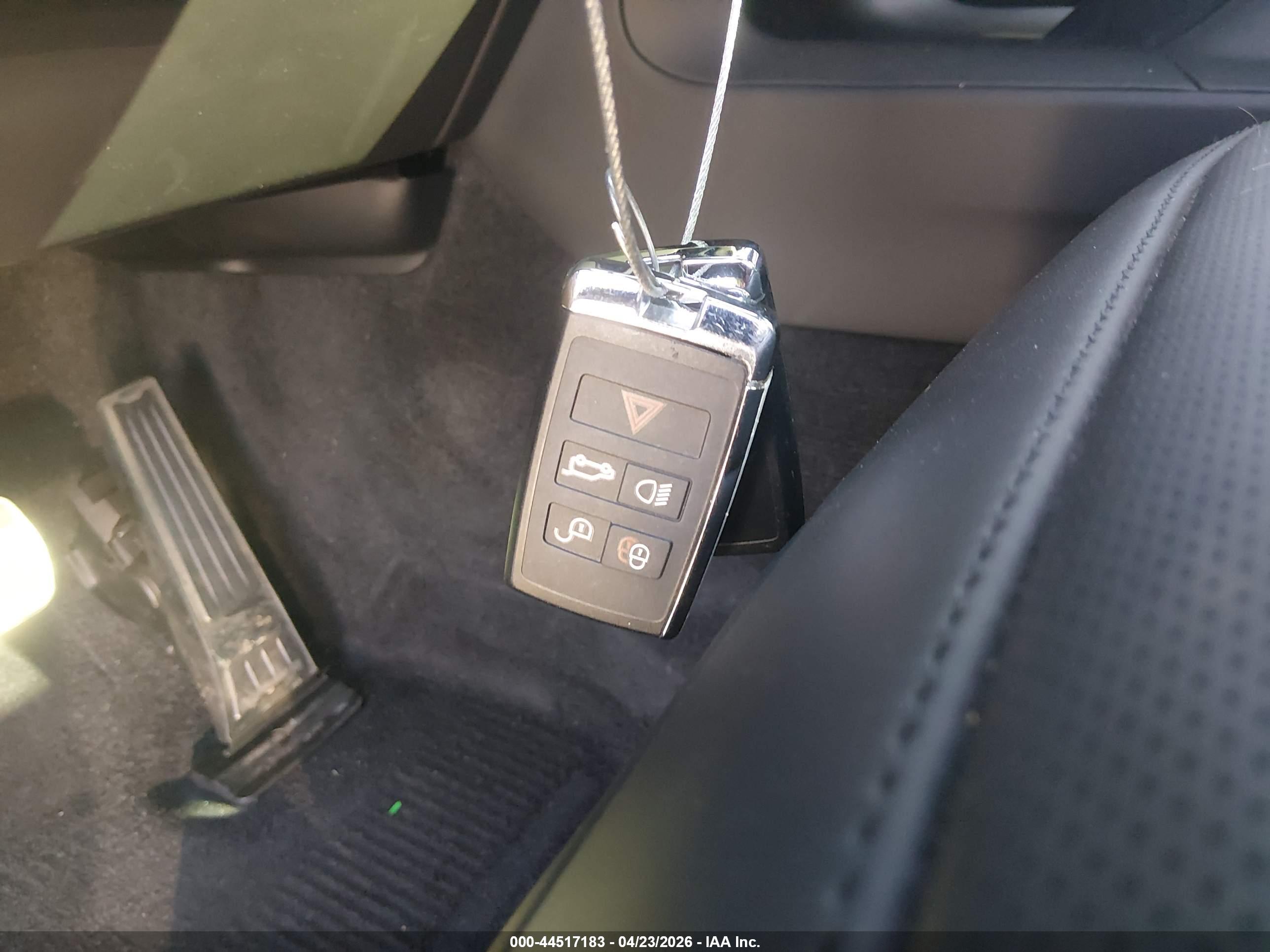 LAND ROVER image 11