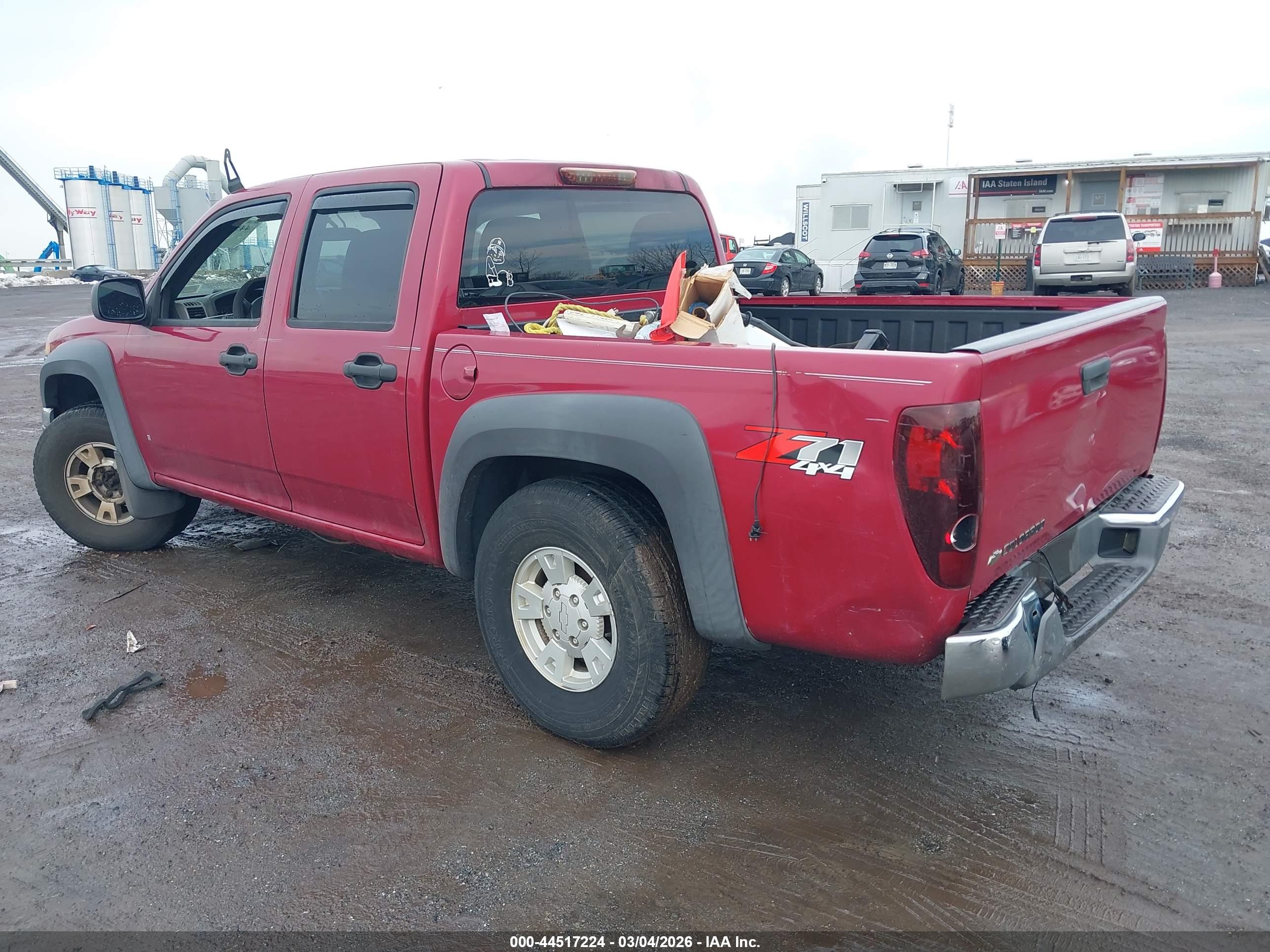 CHEVROLET COLORADO image 3