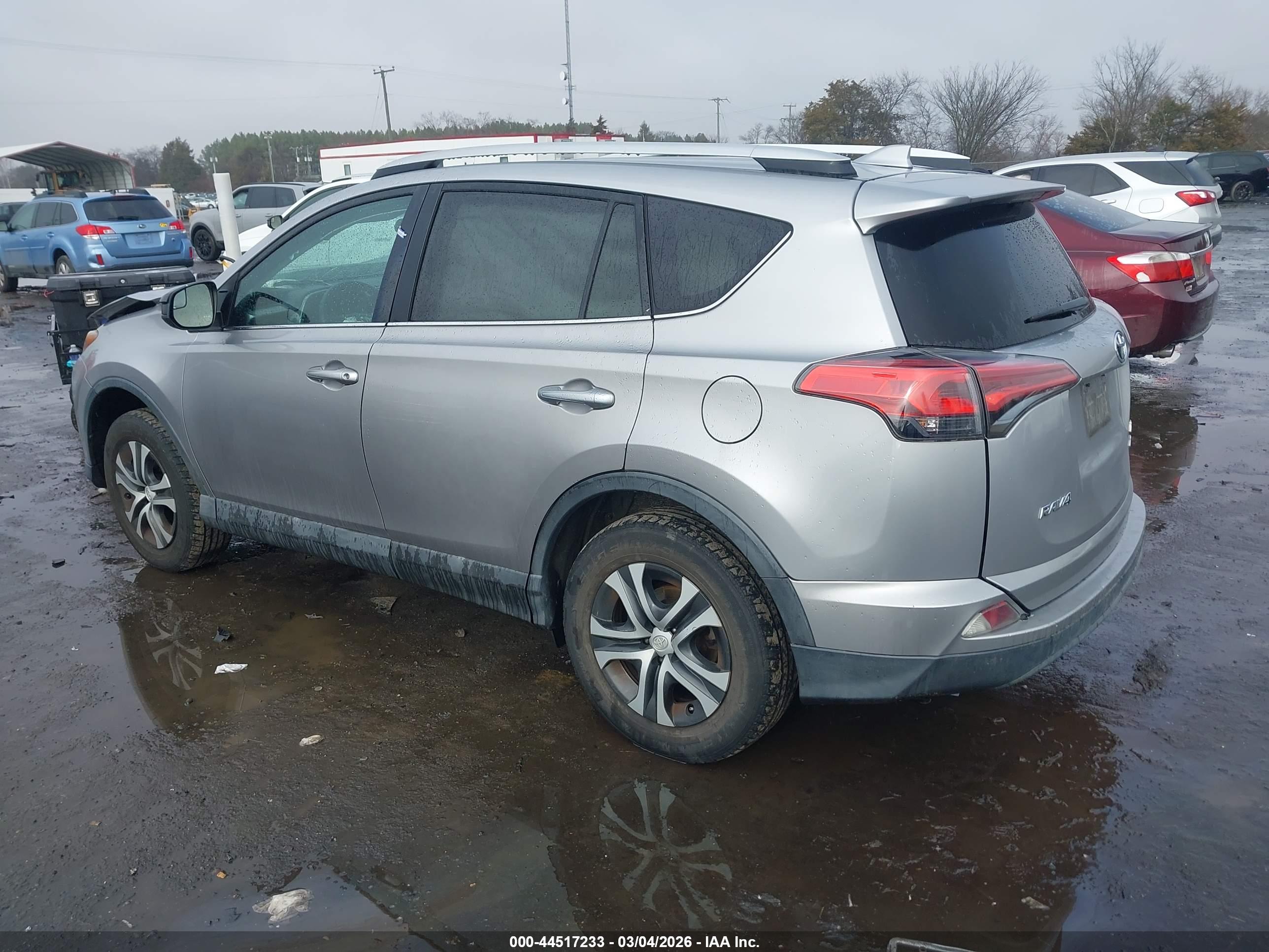 TOYOTA RAV4 image 3