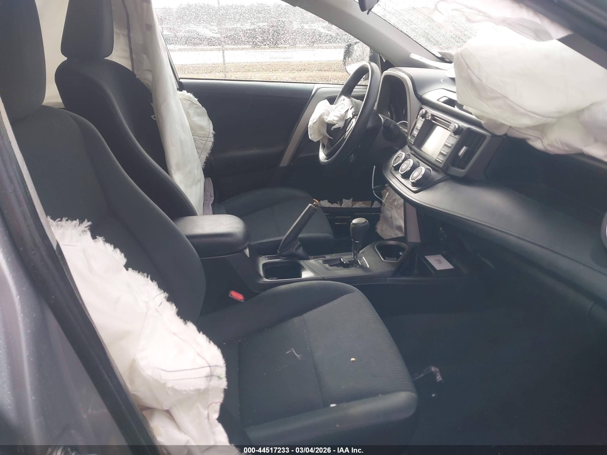 TOYOTA RAV4 image 5