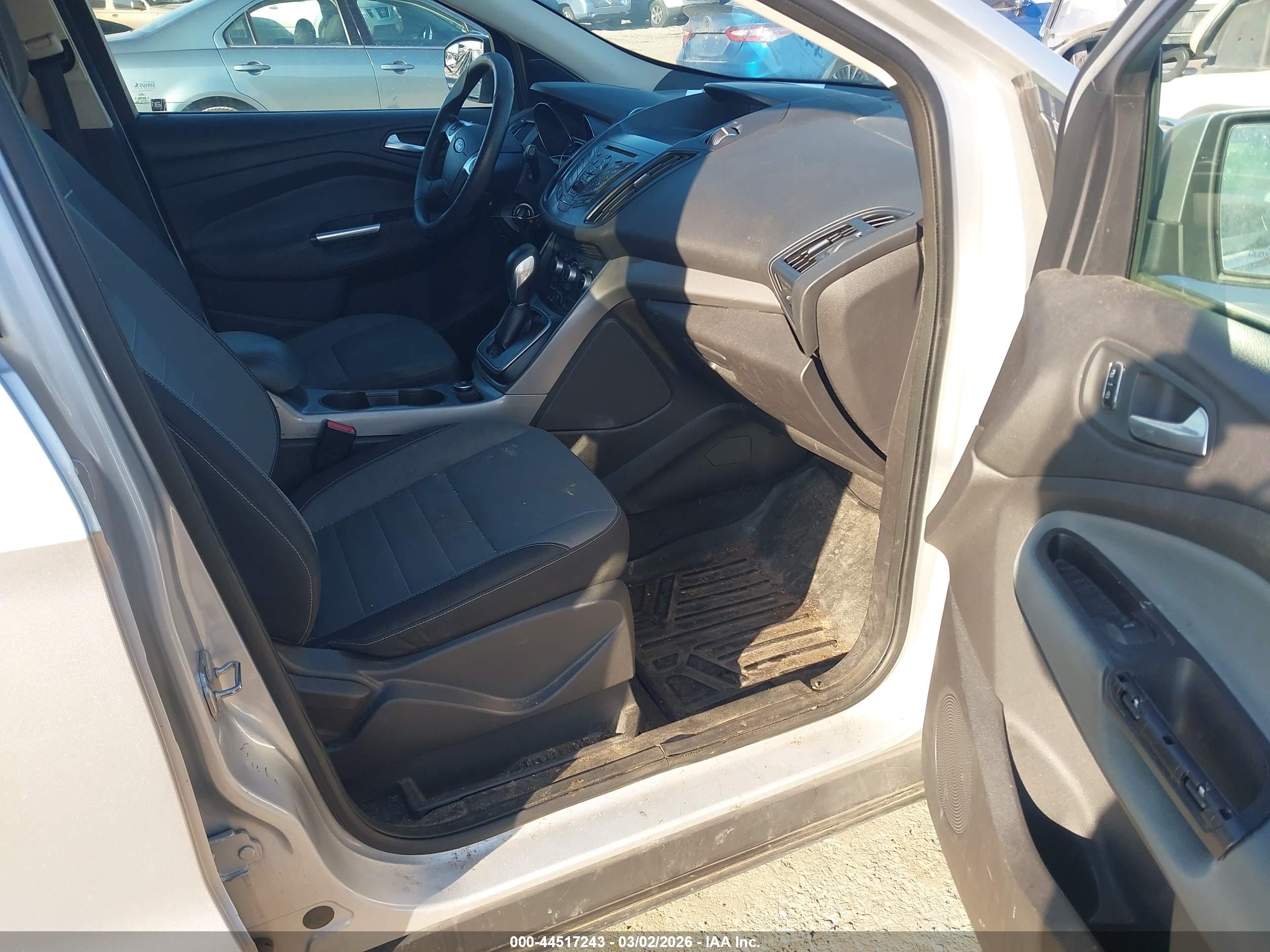FORD ESCAPE image 5