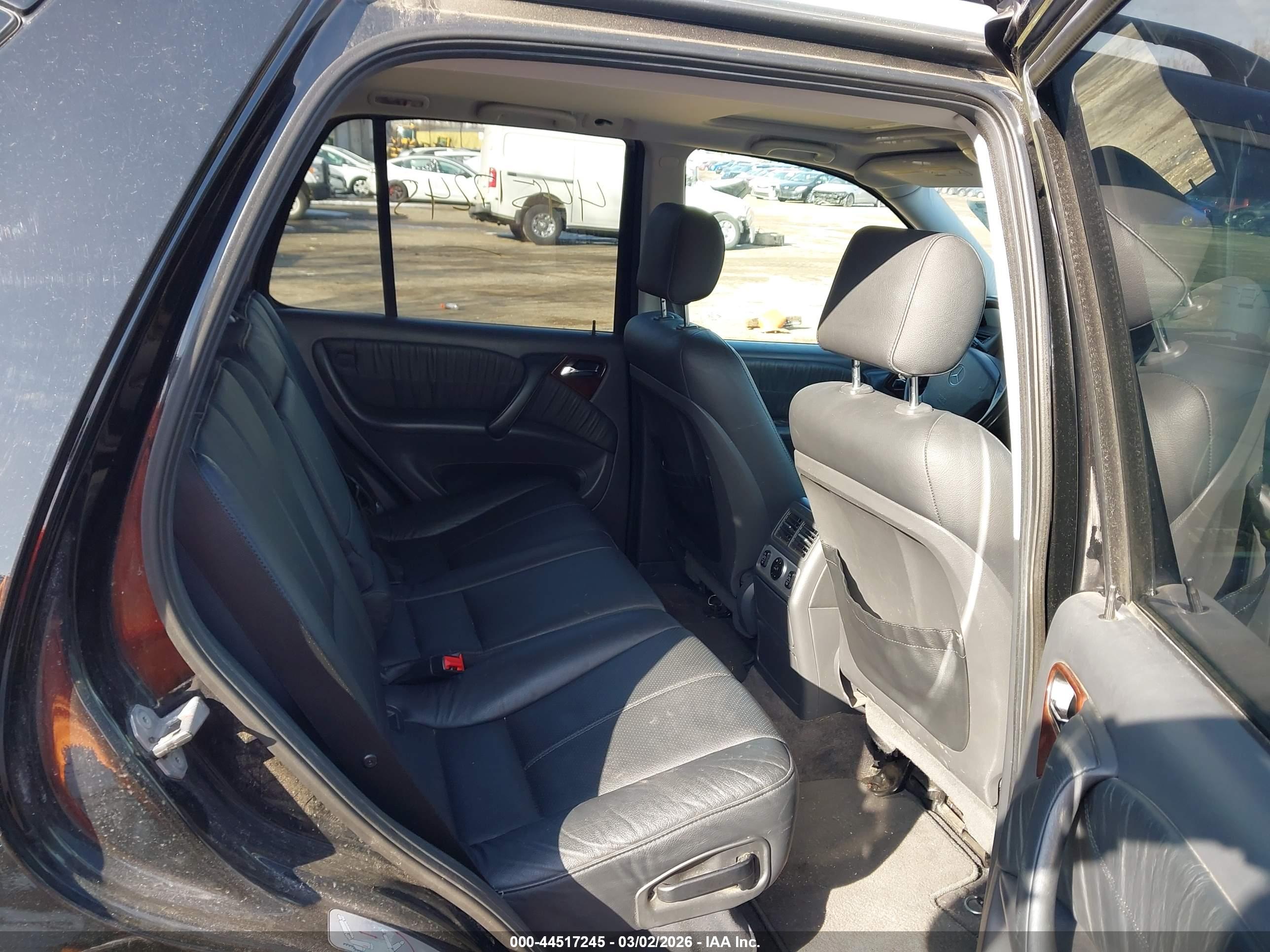 MERCEDES-BENZ ML image 8
