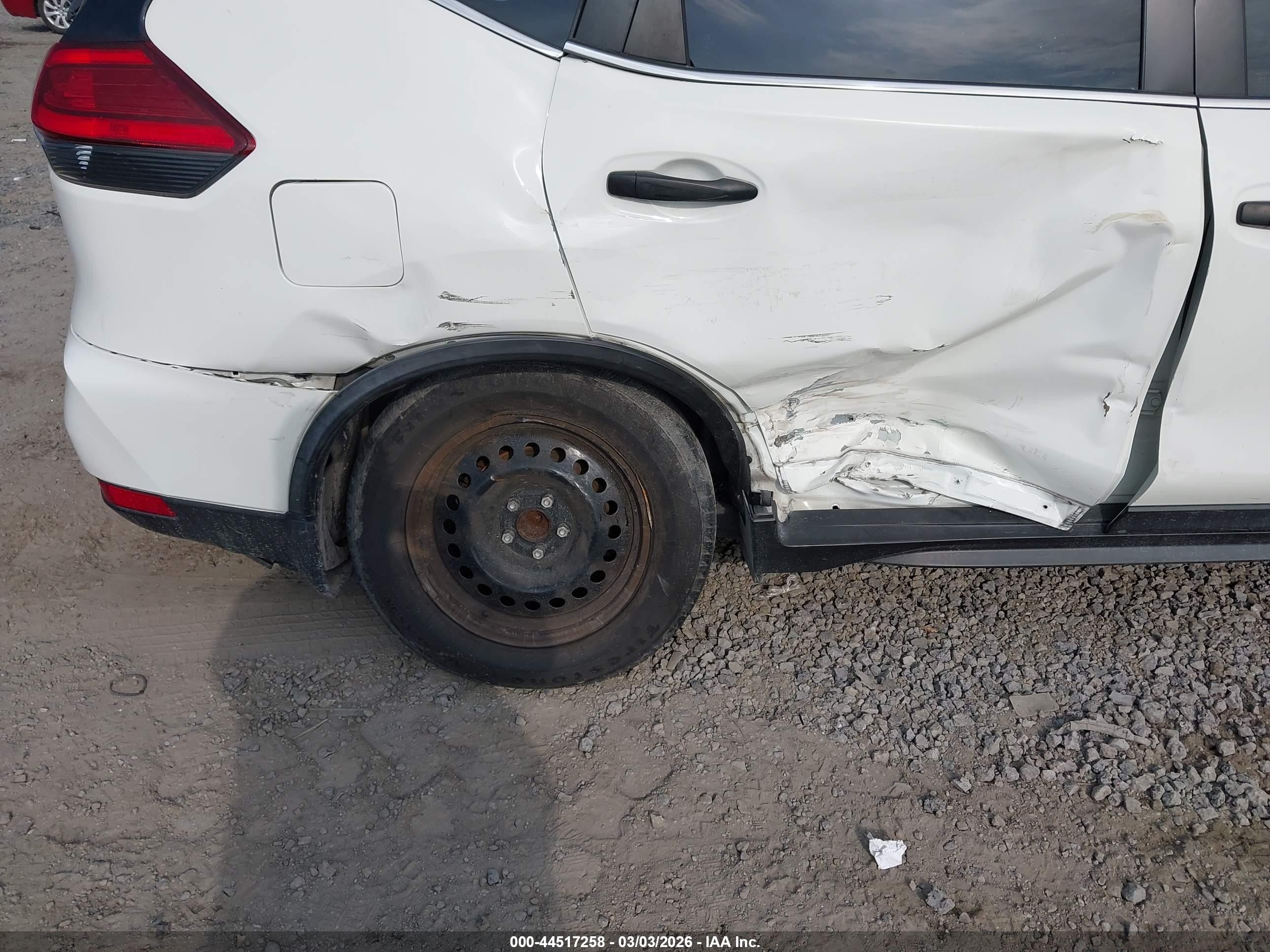 NISSAN ROGUE image 6