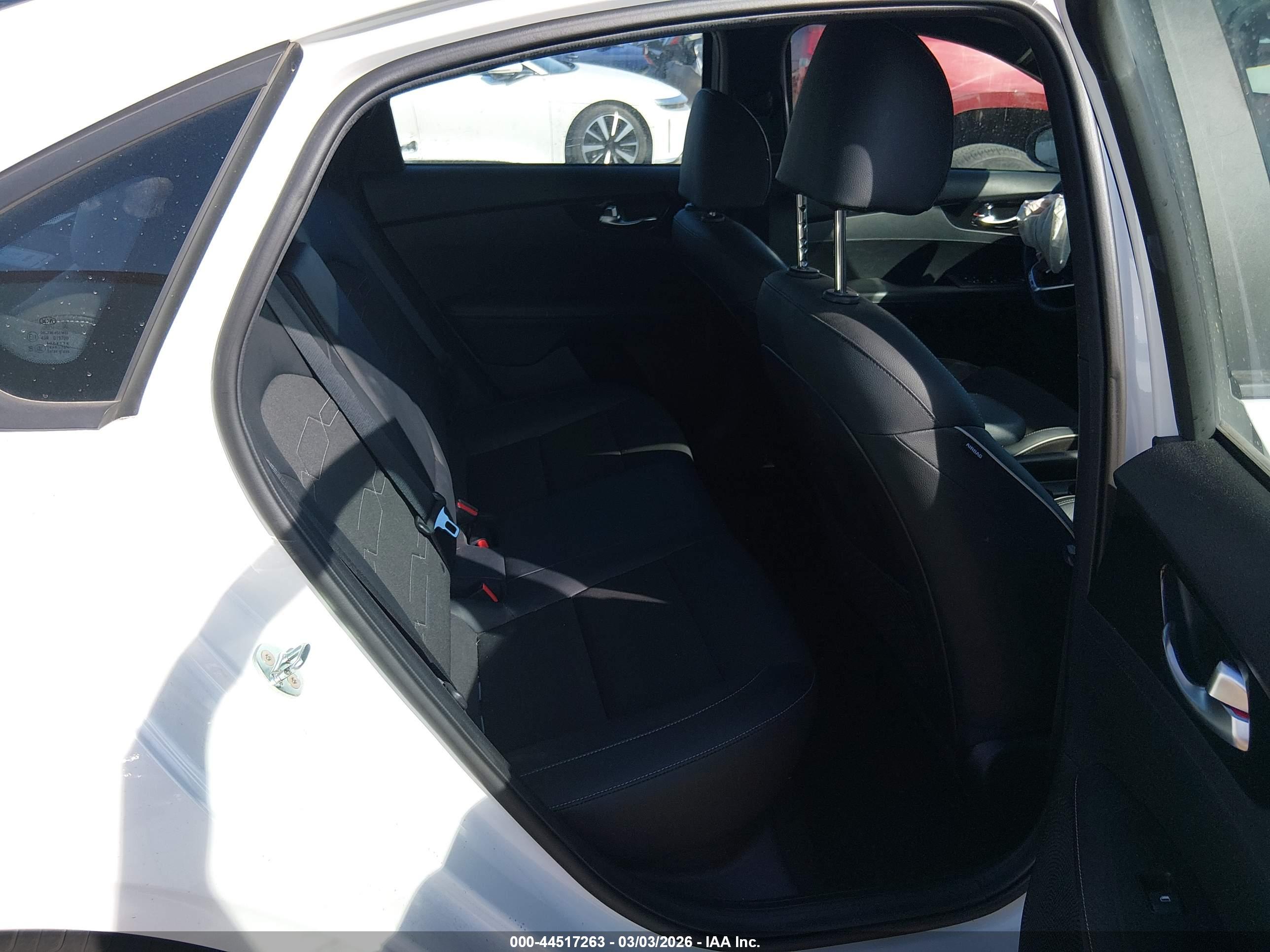 KIA FORTE image 8