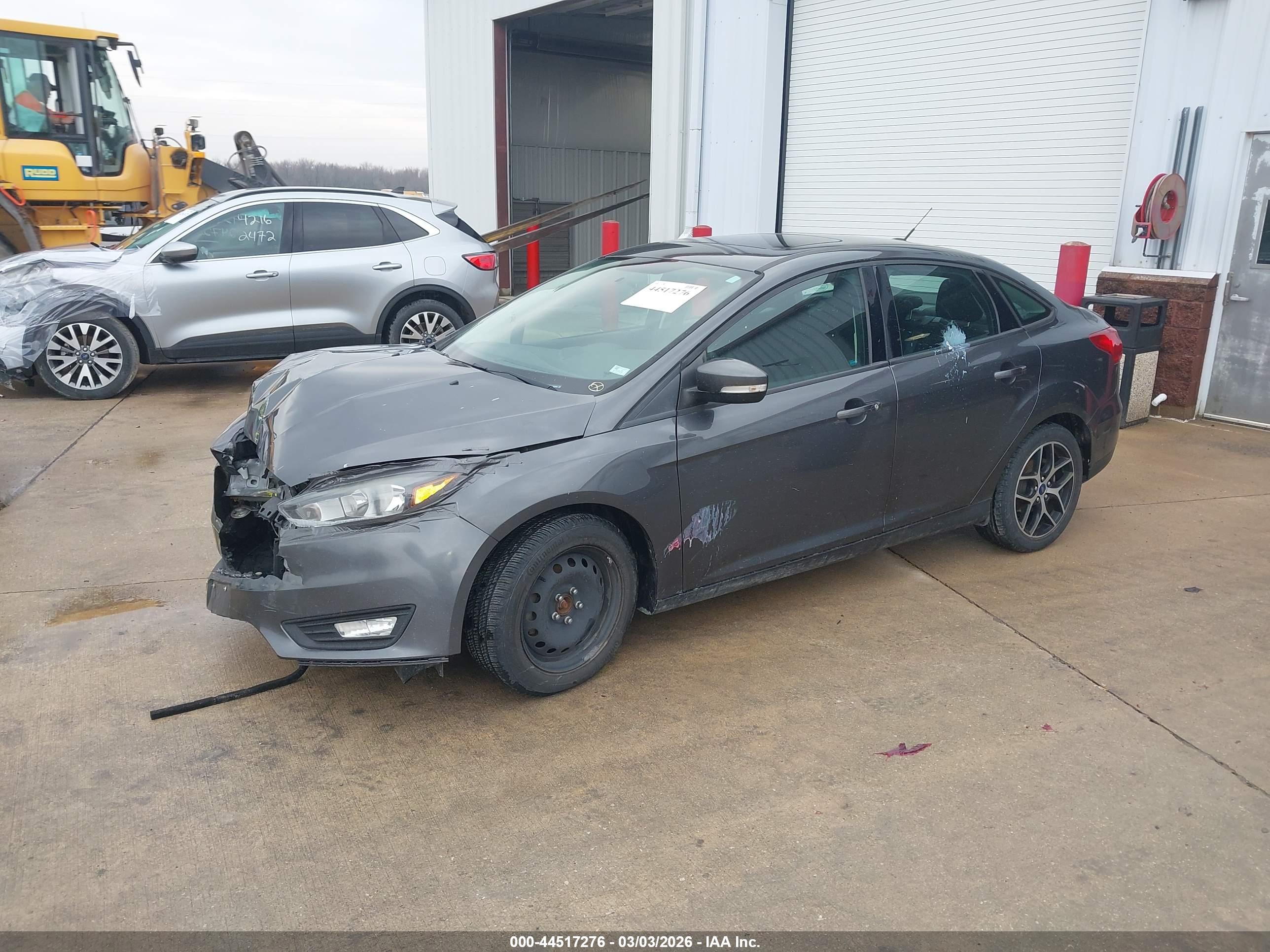 FORD FOCUS image 2