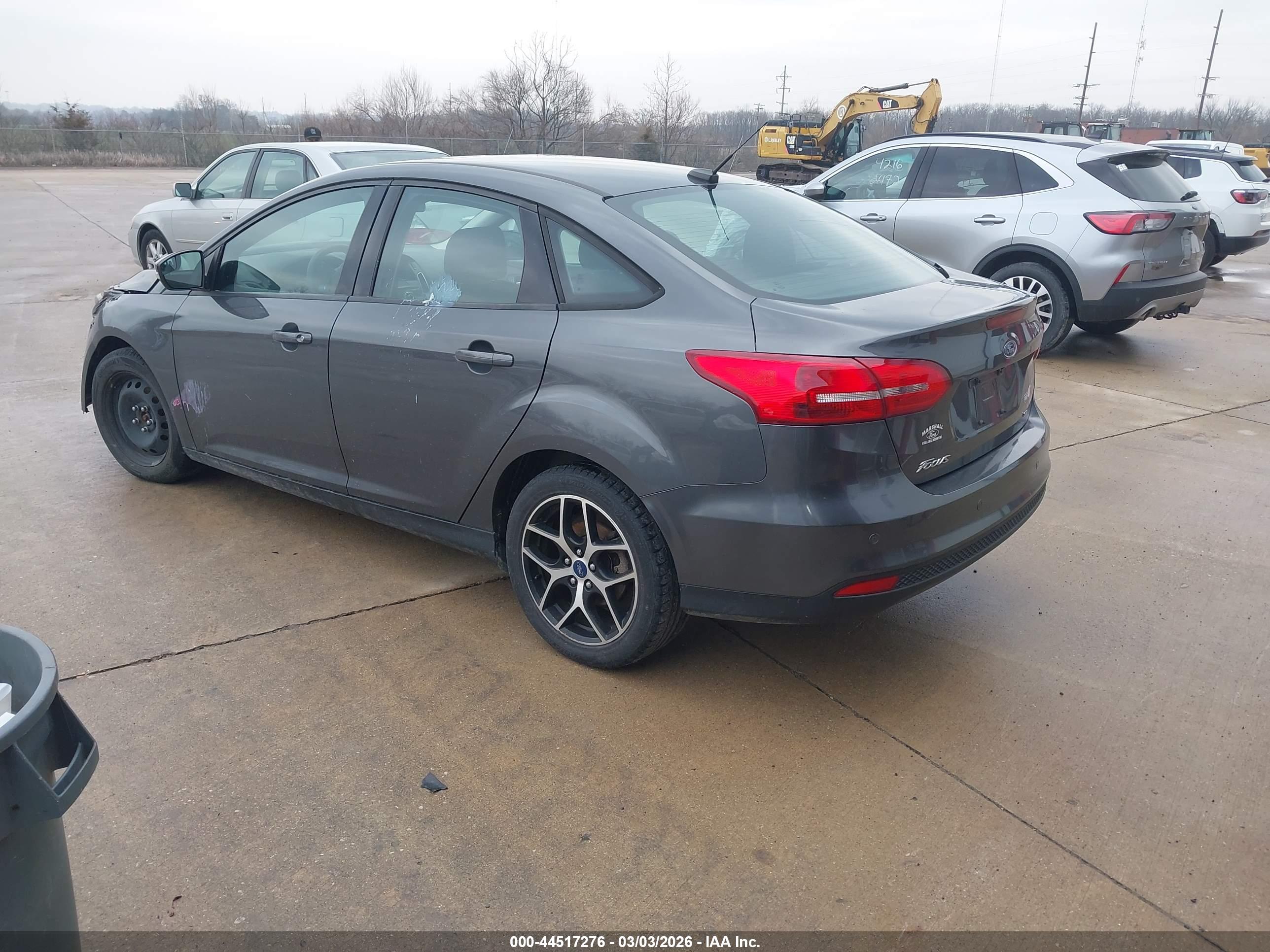 FORD FOCUS image 3