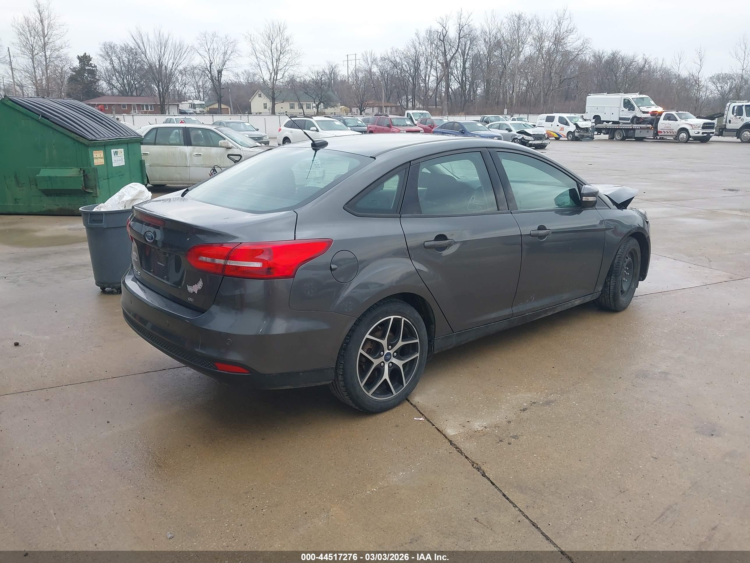 FORD FOCUS image 4