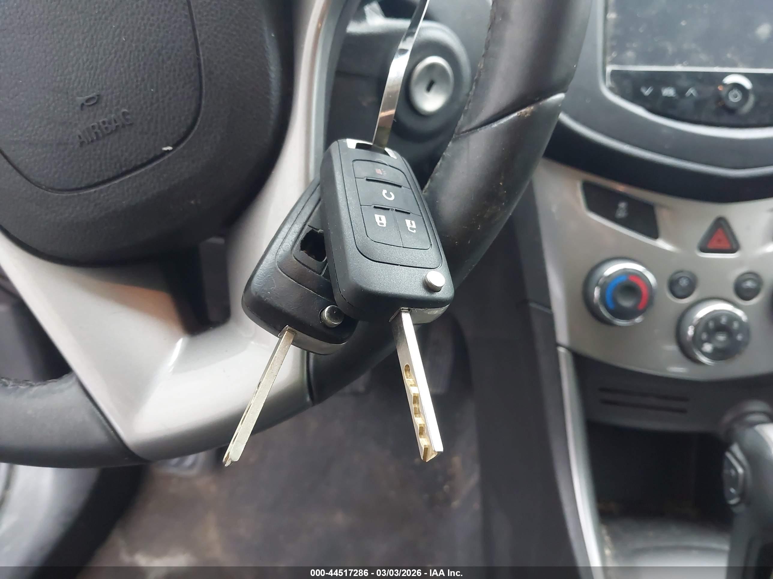 CHEVROLET TRAX image 11