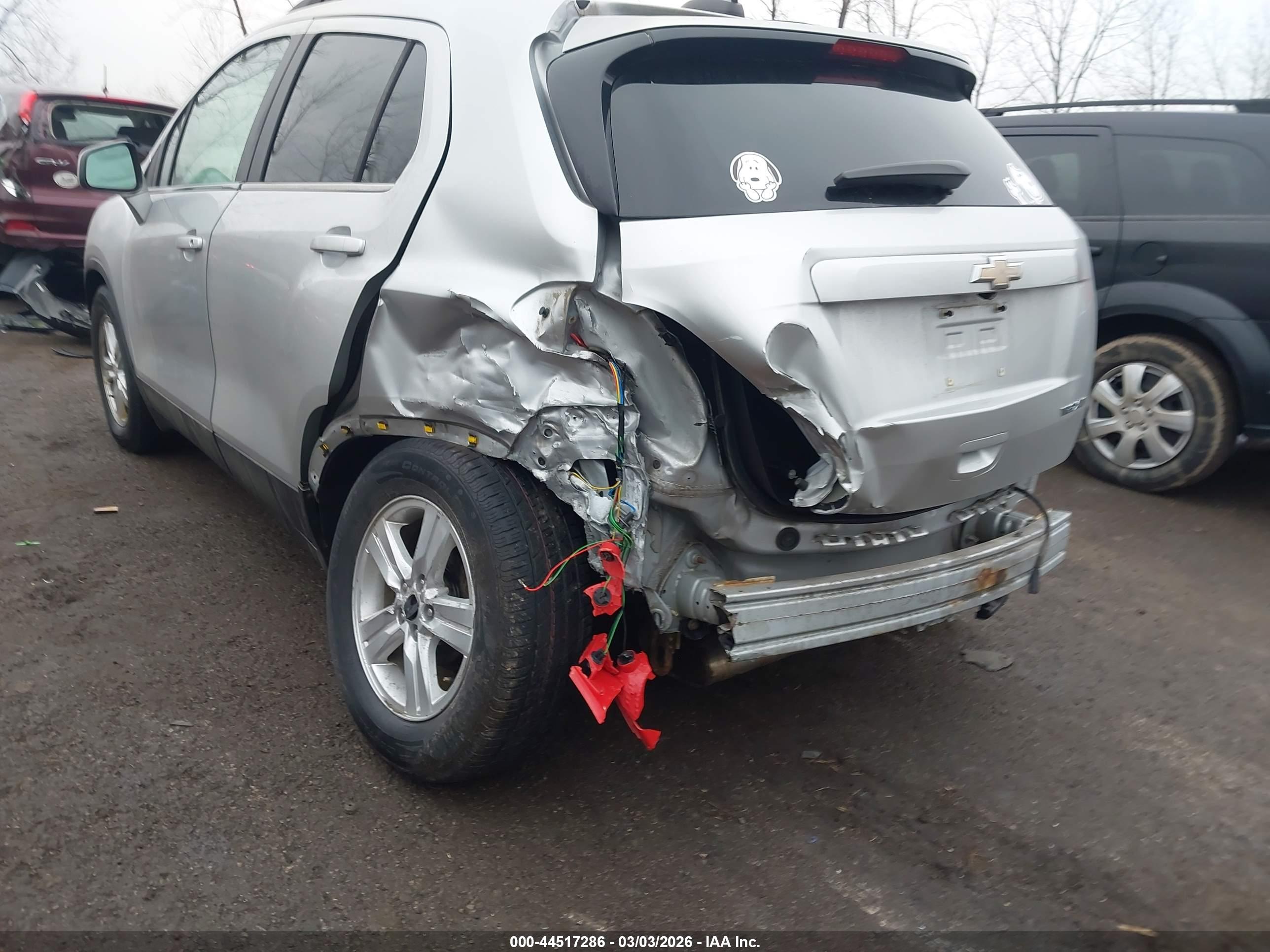 CHEVROLET TRAX image 6