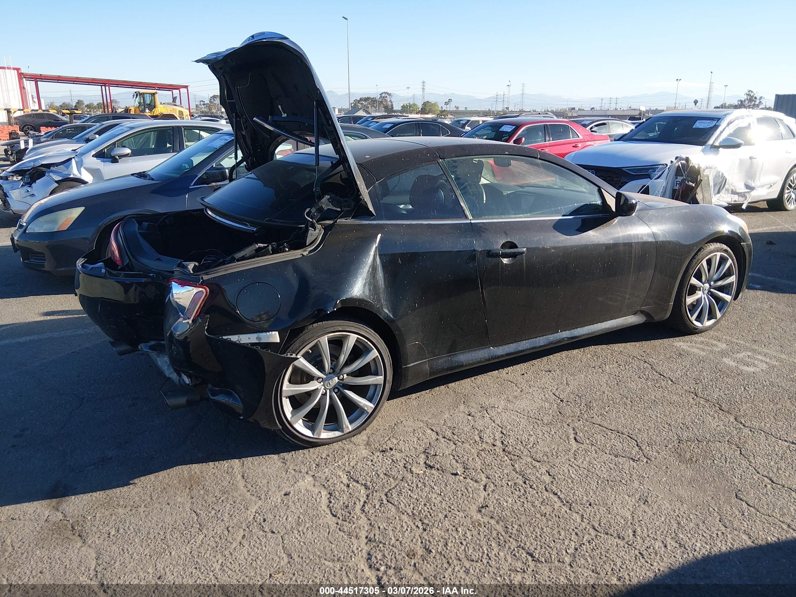 INFINITI G37 image 4