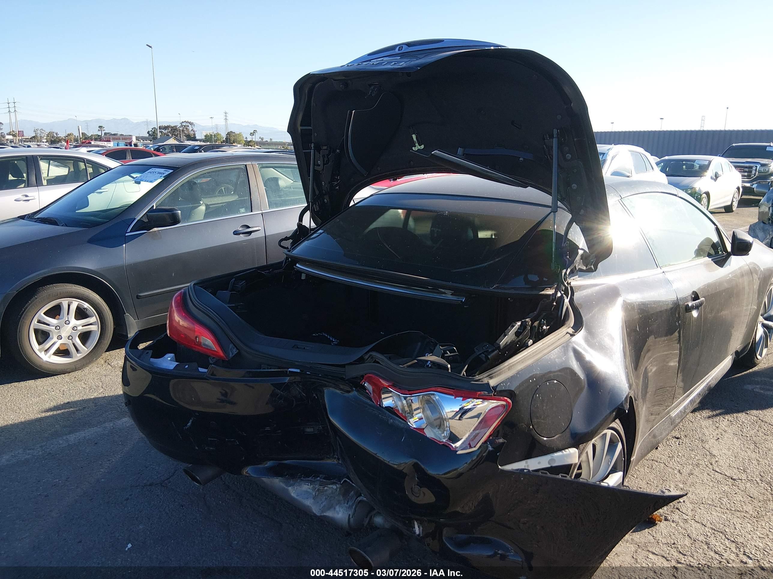 INFINITI G37 image 6