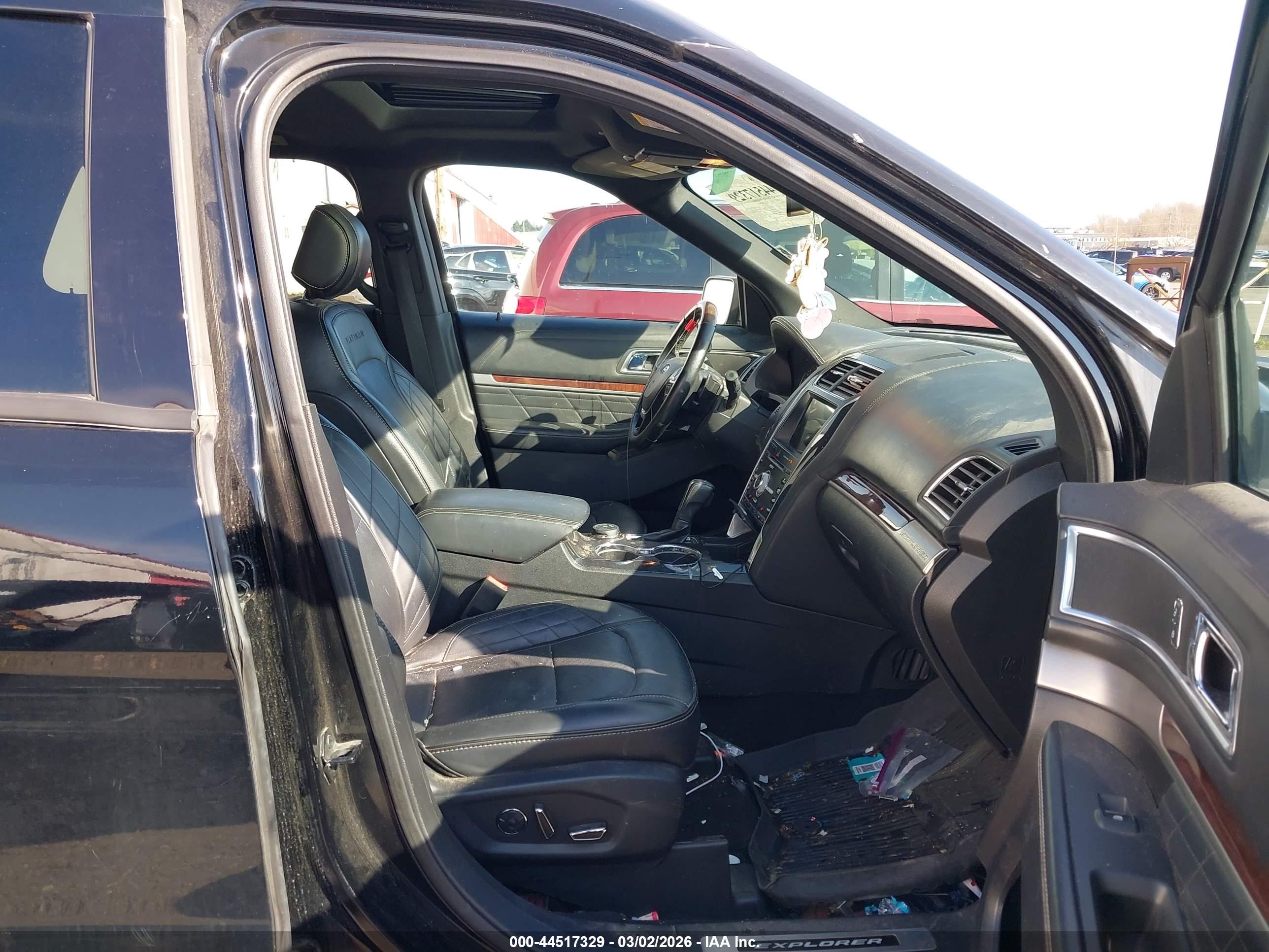FORD EXPLORER image 5