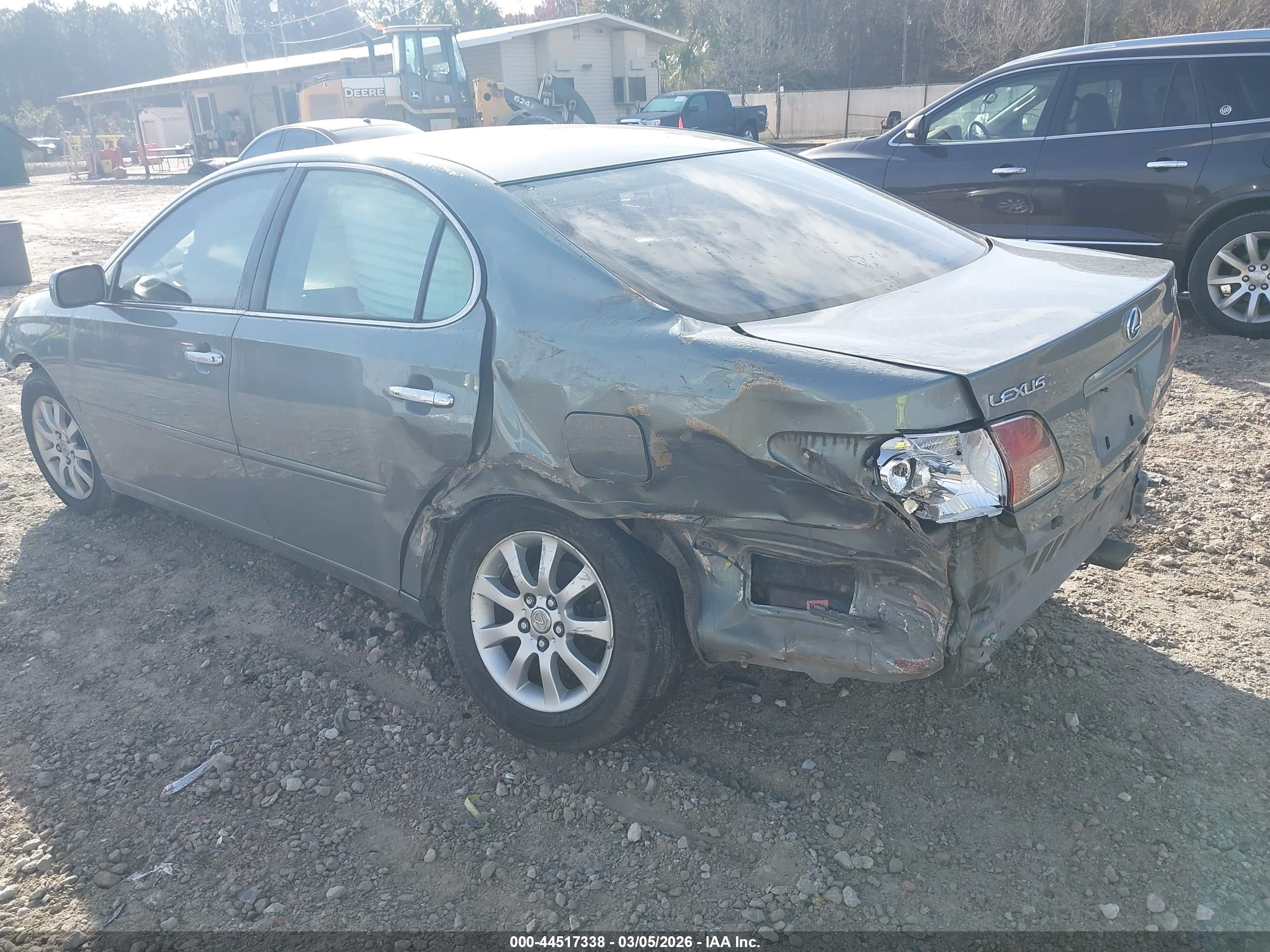 LEXUS ES image 3